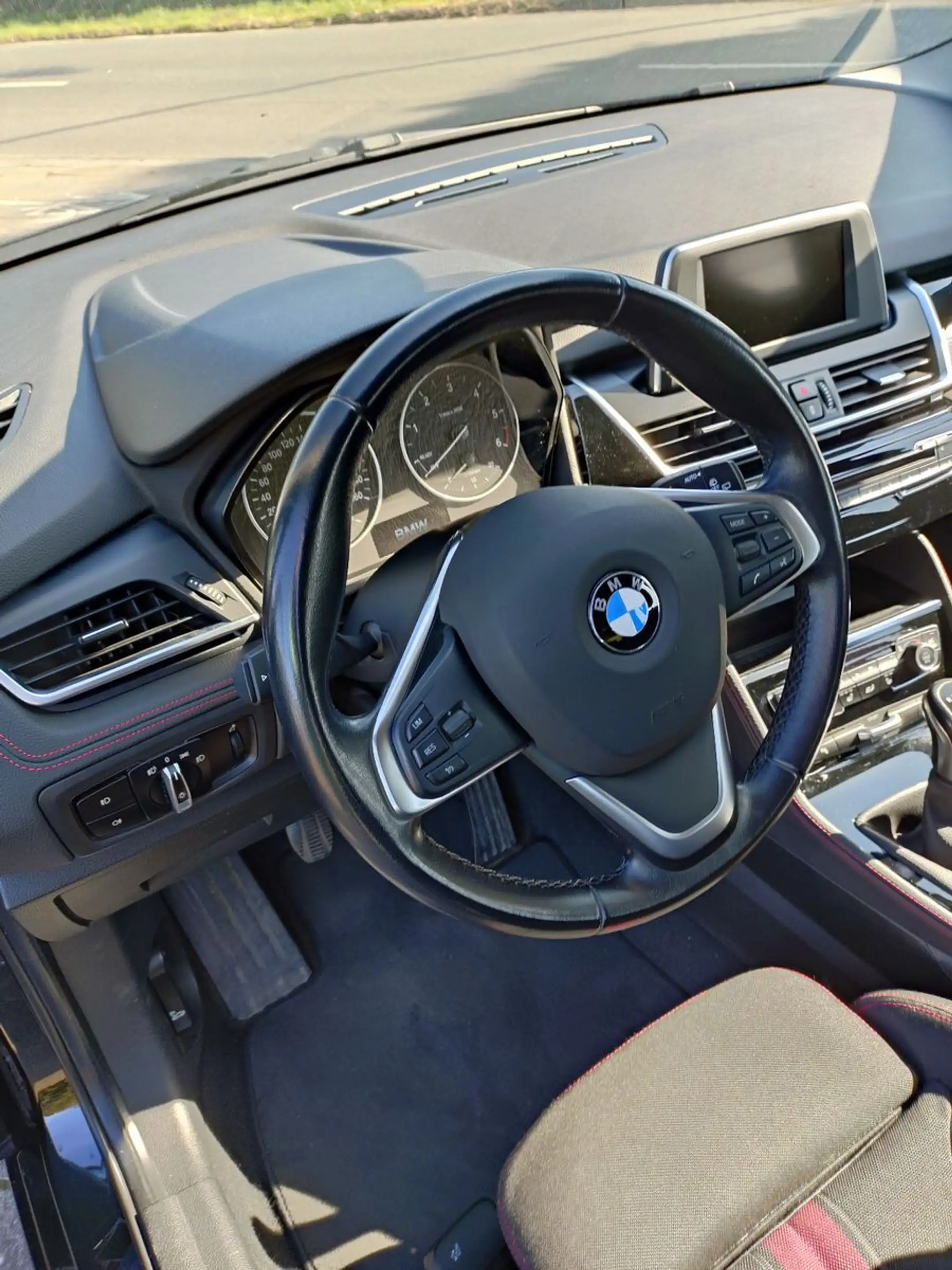 BMW 216 d Gran Tourer SportLine LED SHZ Kamera Navi 7 — photo 6