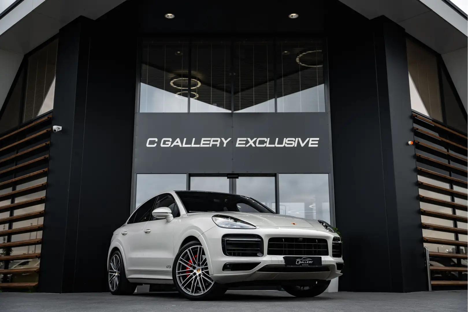 Porsche Cayenne Coupé 4.0 GTS - Sport Chrono | Panorama | Bose | L Beige - 1
