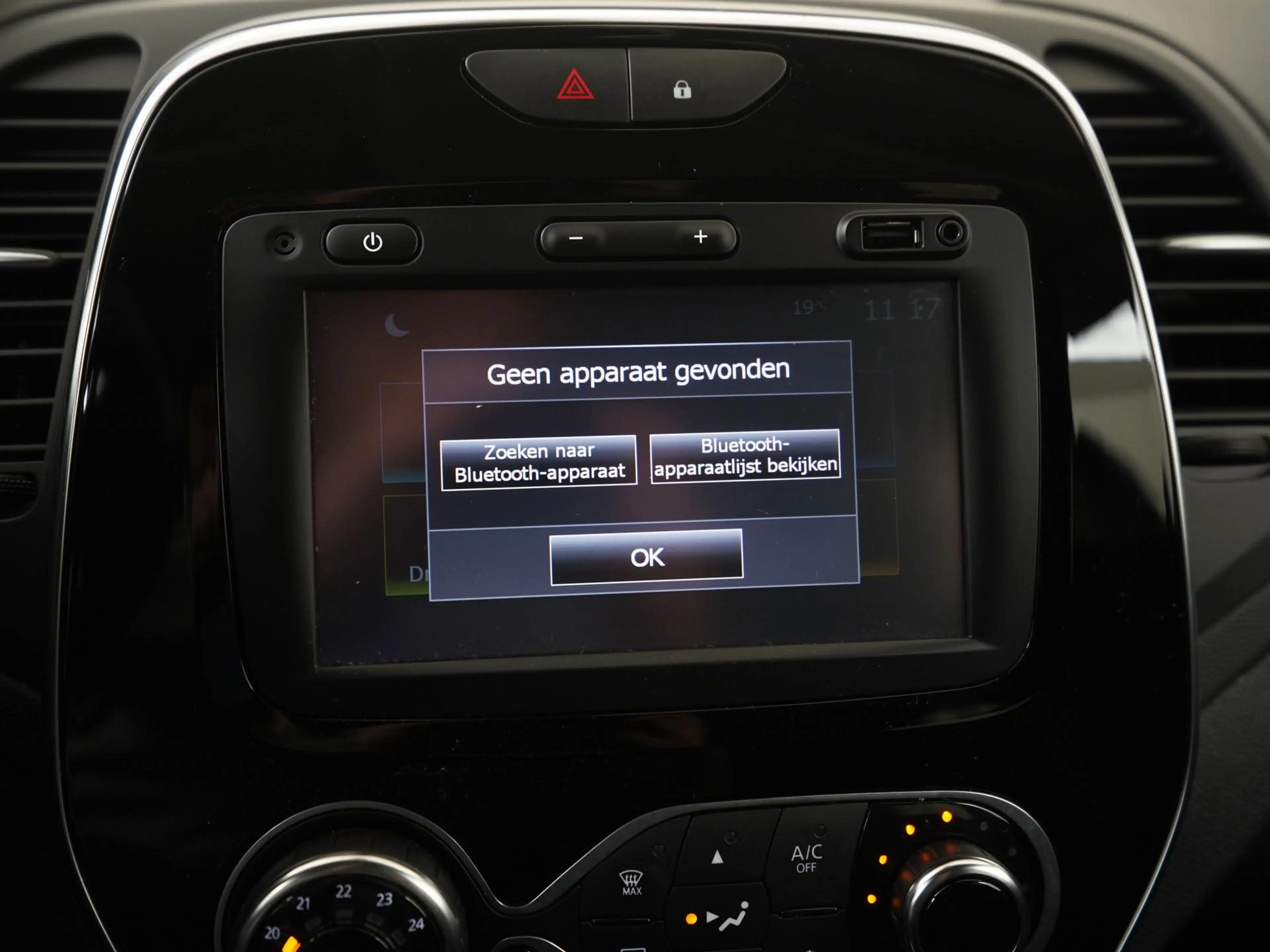 Renault Captur 1.2 TCe Limited Black | Stoelverwarming | Camera | — photo 16