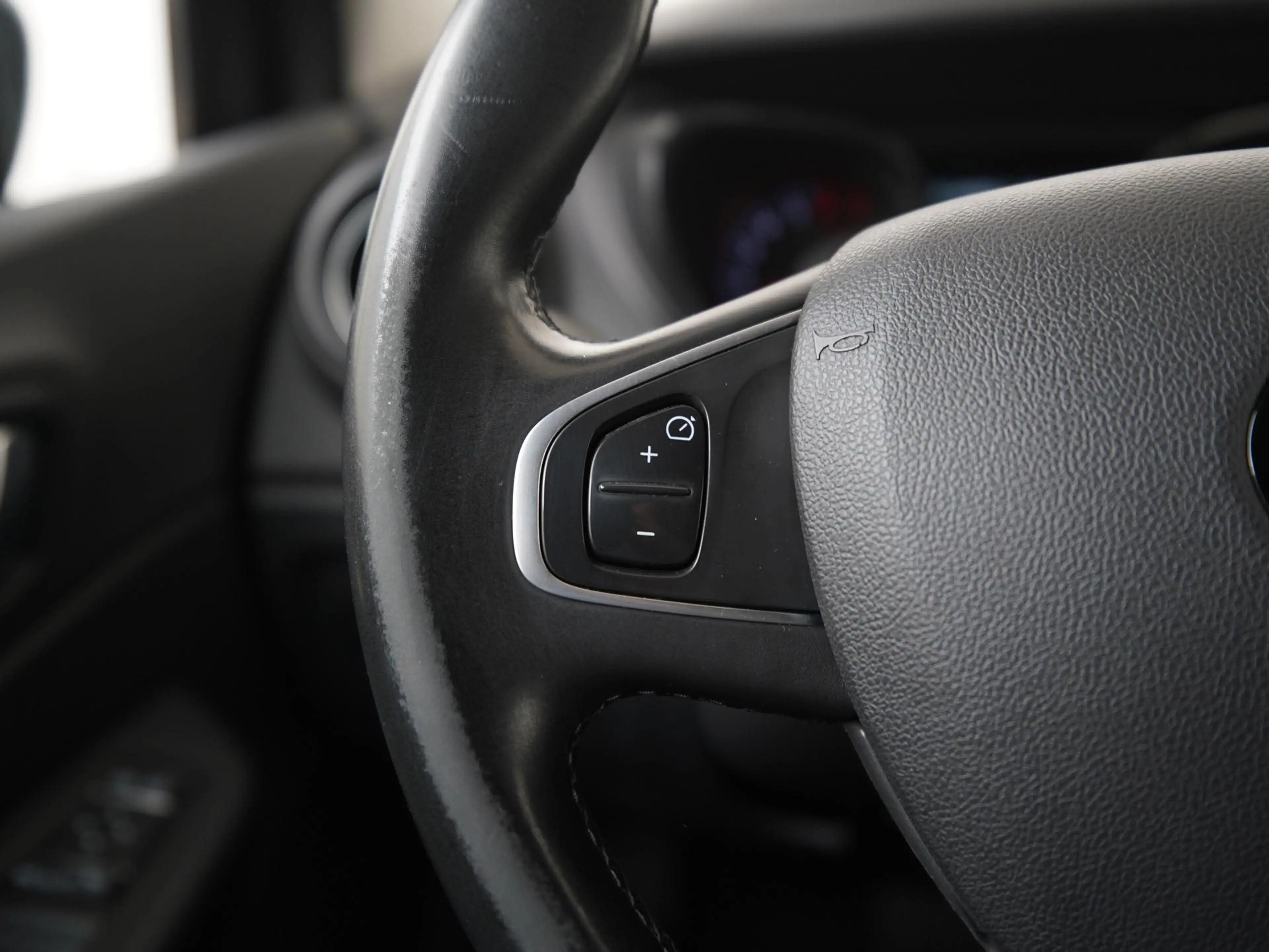 Renault Captur 1.2 TCe Limited Black | Stoelverwarming | Camera | — photo 7
