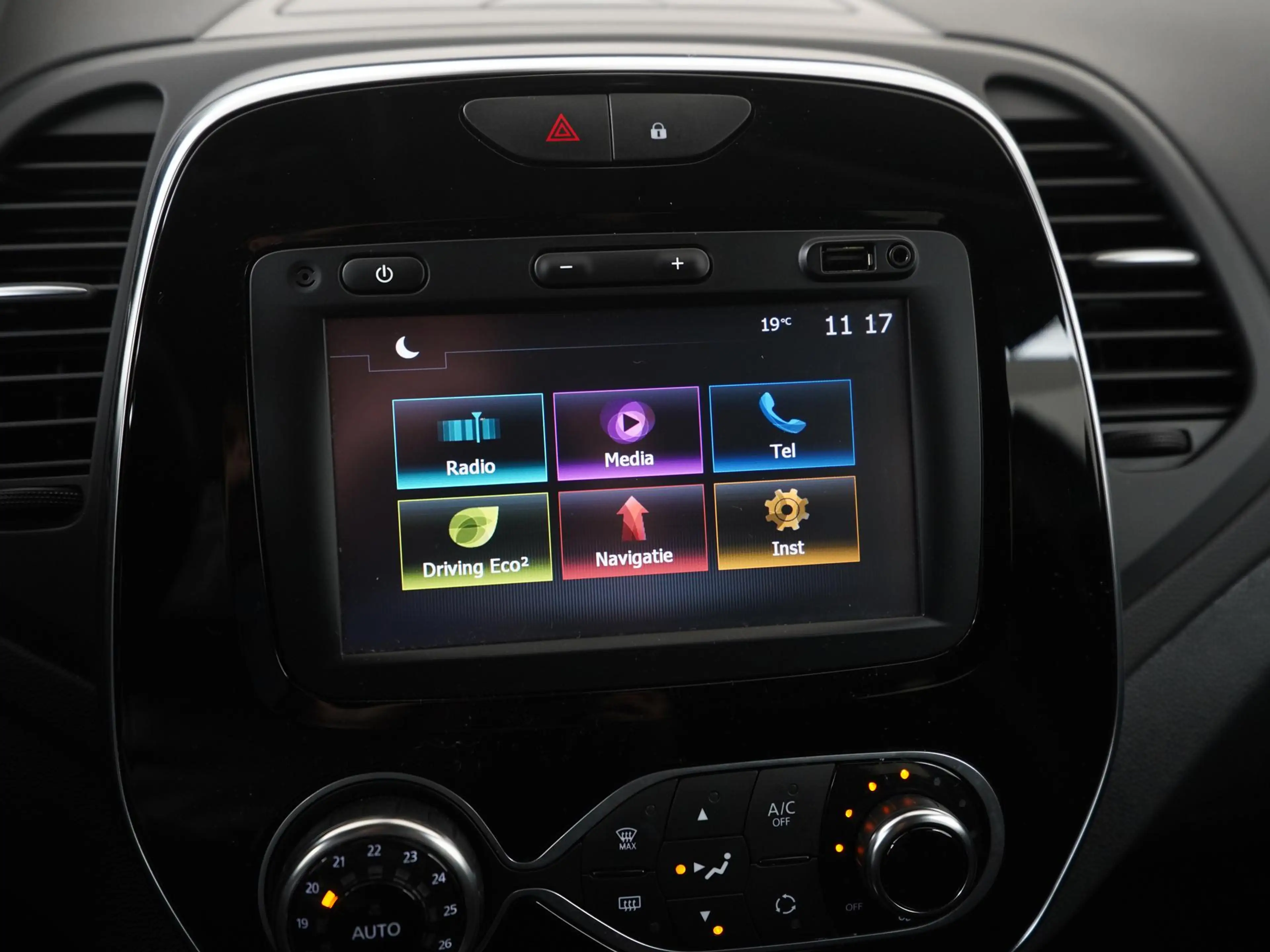 Renault Captur 1.2 TCe Limited Black | Stoelverwarming | Camera | — photo 13