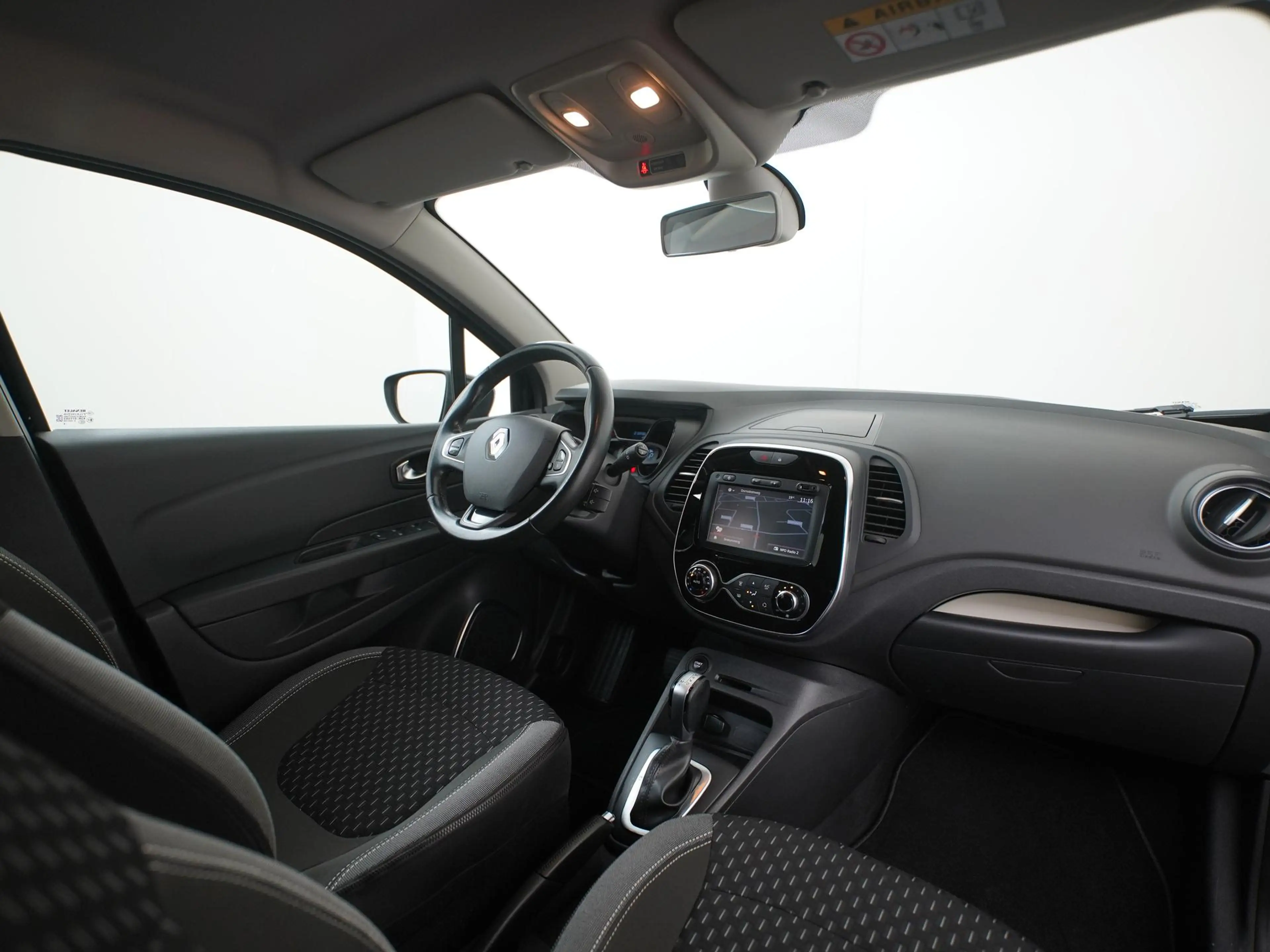 Renault Captur 1.2 TCe Limited Black | Stoelverwarming | Camera | — photo 2
