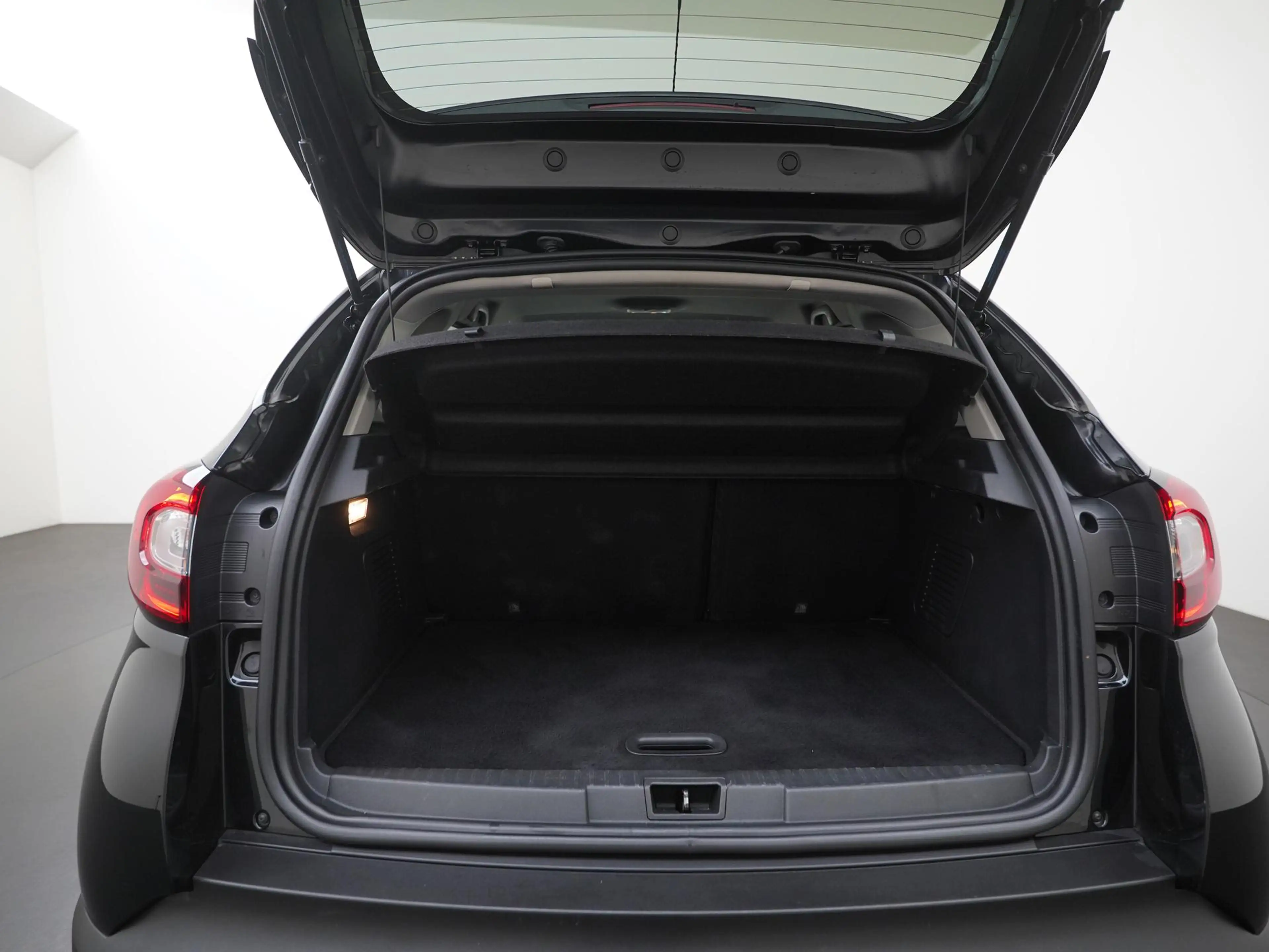 Renault Captur 1.2 TCe Limited Black | Stoelverwarming | Camera | — photo 20