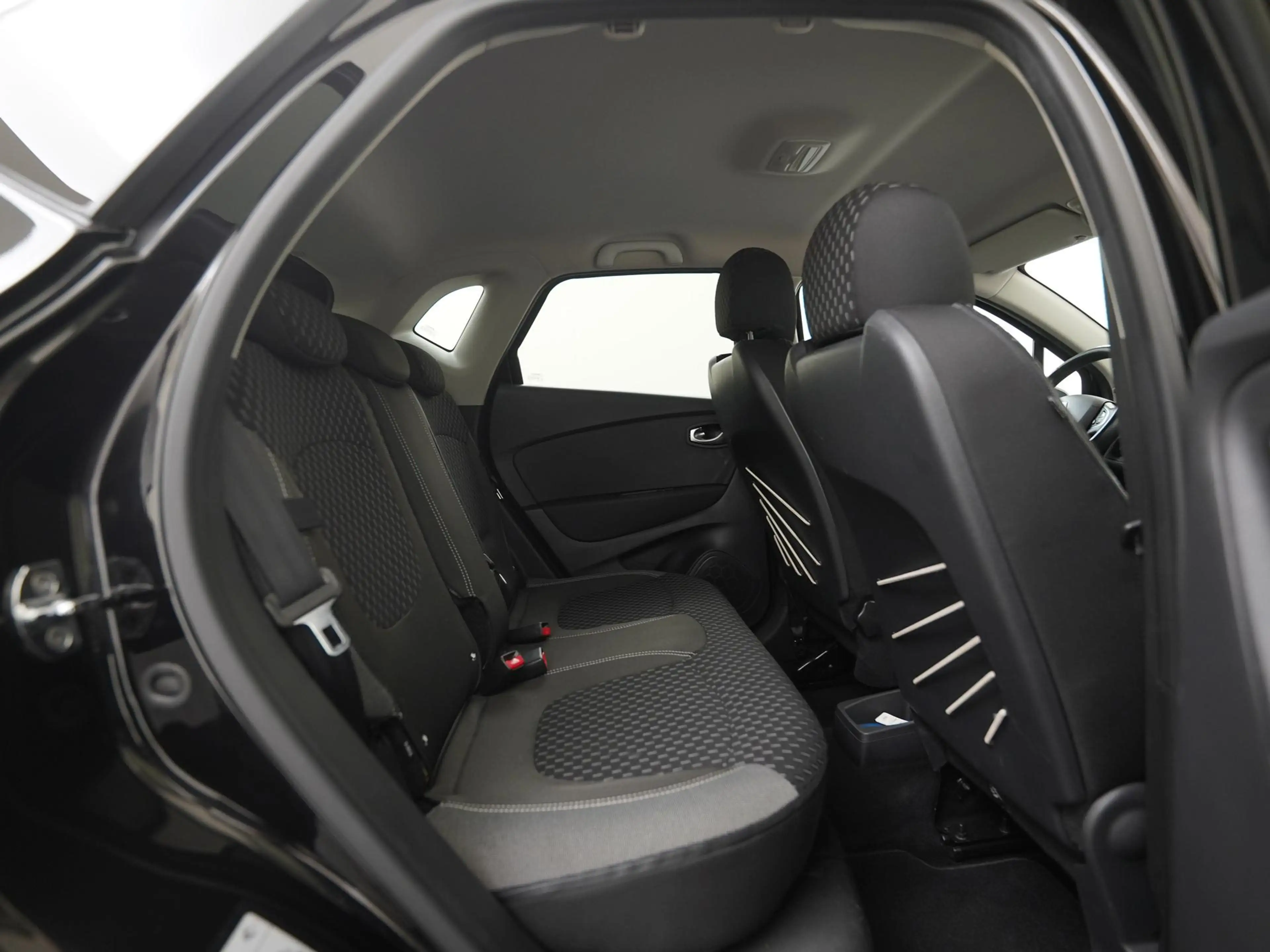 Renault Captur 1.2 TCe Limited Black | Stoelverwarming | Camera | — photo 21