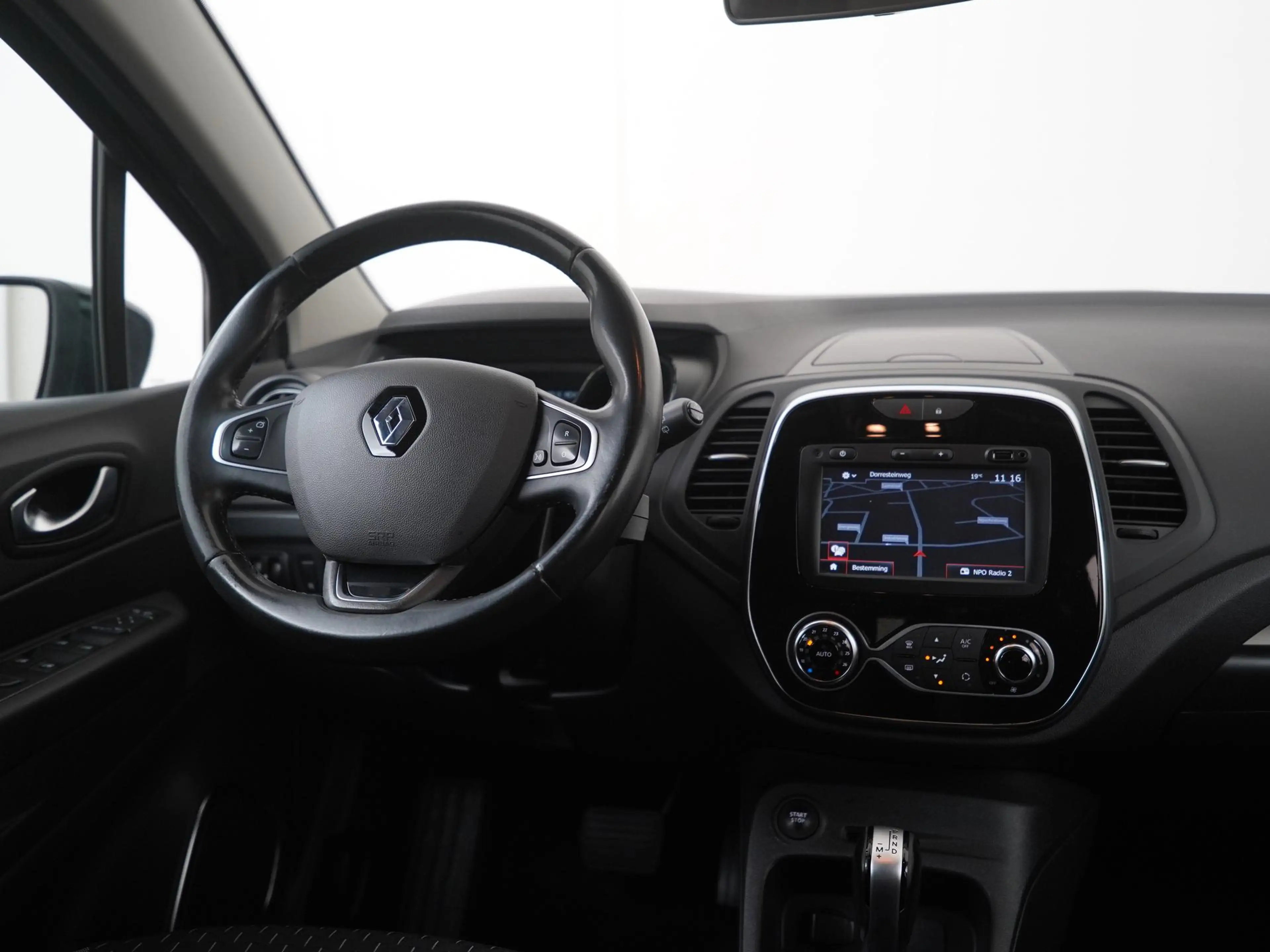 Renault Captur 1.2 TCe Limited Black | Stoelverwarming | Camera | — photo 5