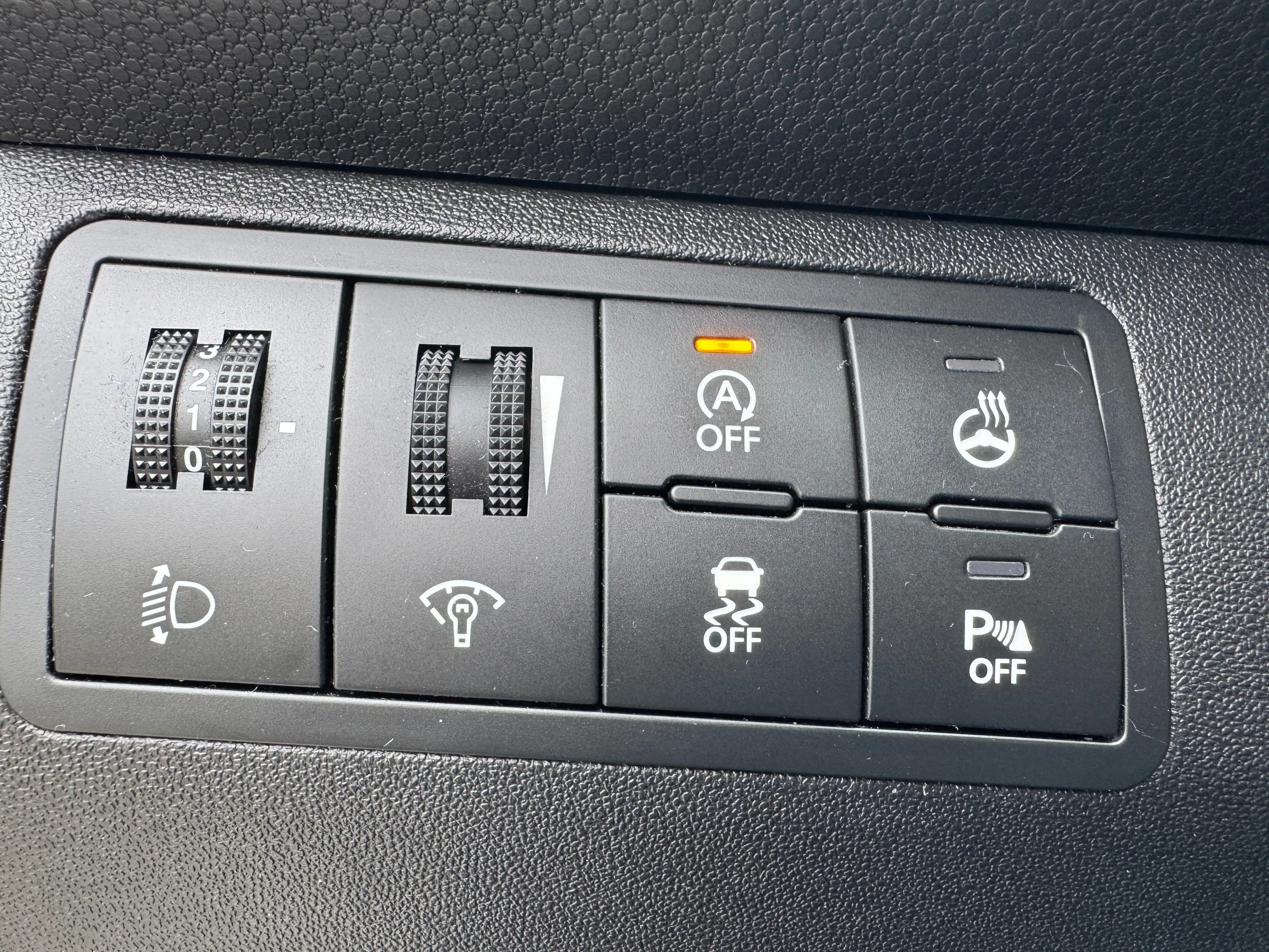 Hyundai iX20 blue Trend — photo 12