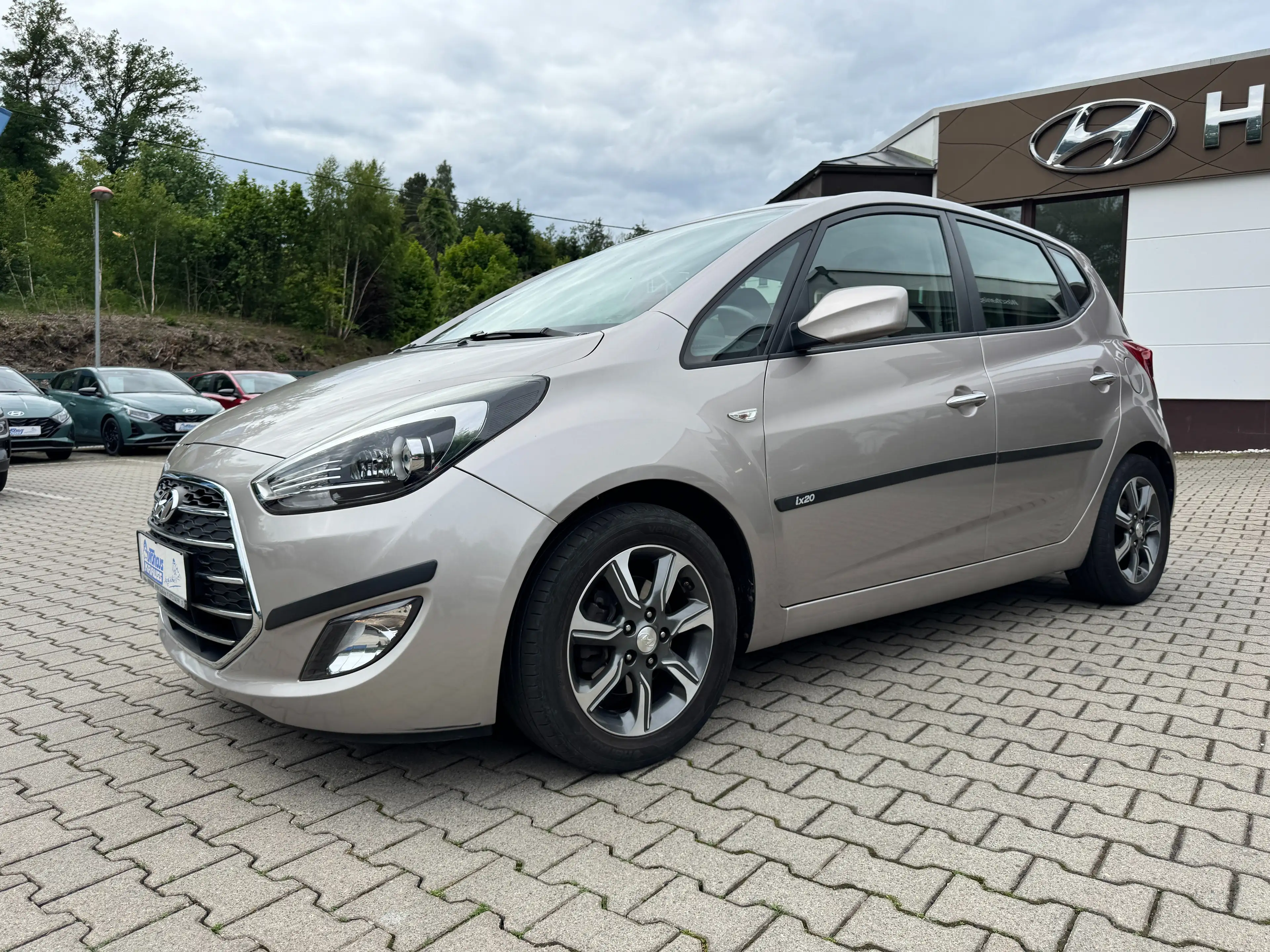 Hyundai iX20 blue Trend