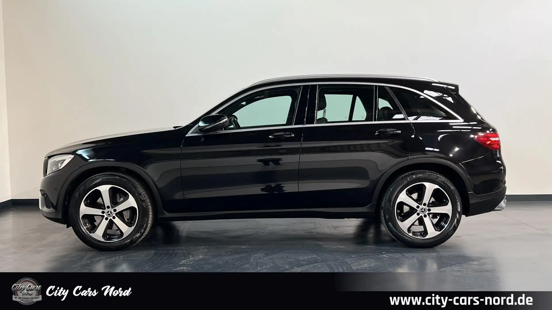 Mercedes-Benz GLC 220 d 4Matic PANO-KAM-AHK-LED-LEDER-KEY.GO Fekete - 2