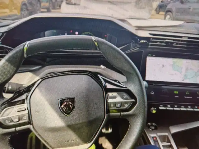 Peugeot 308 view 8