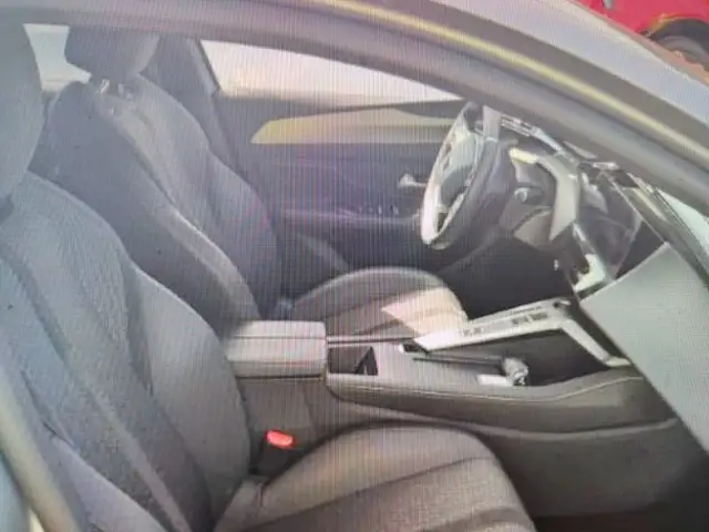 Peugeot 308 view 7