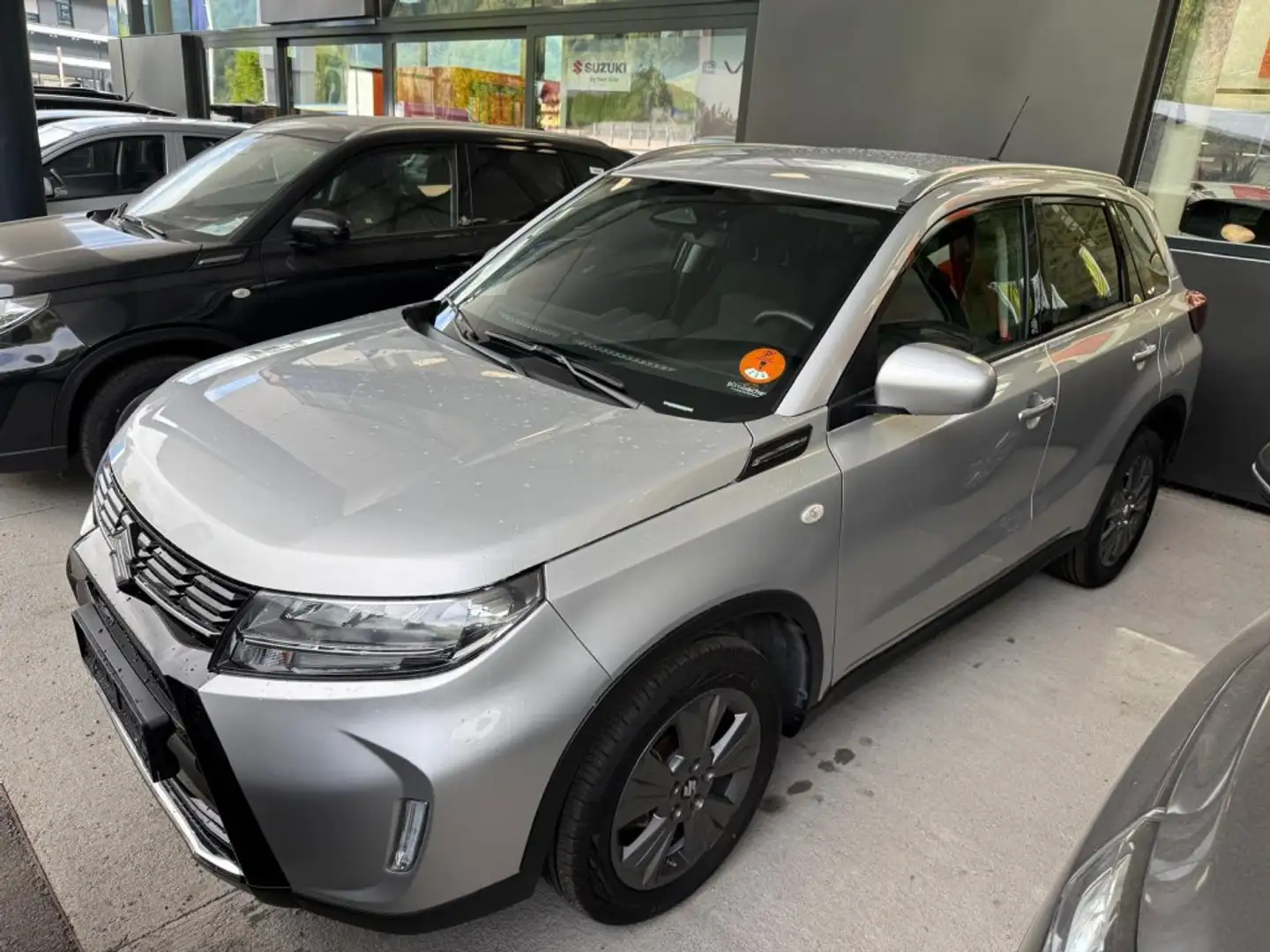 Suzuki Vitara 1.4 HYBRID ALLGRIP shine Silber - 1