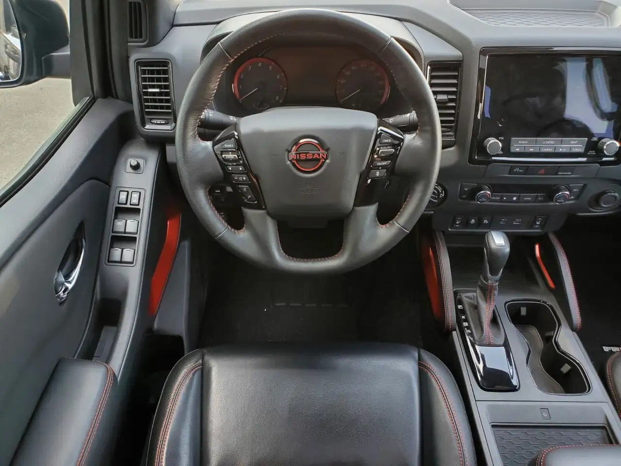 Nissan Frontier снимка Nissan Frontier