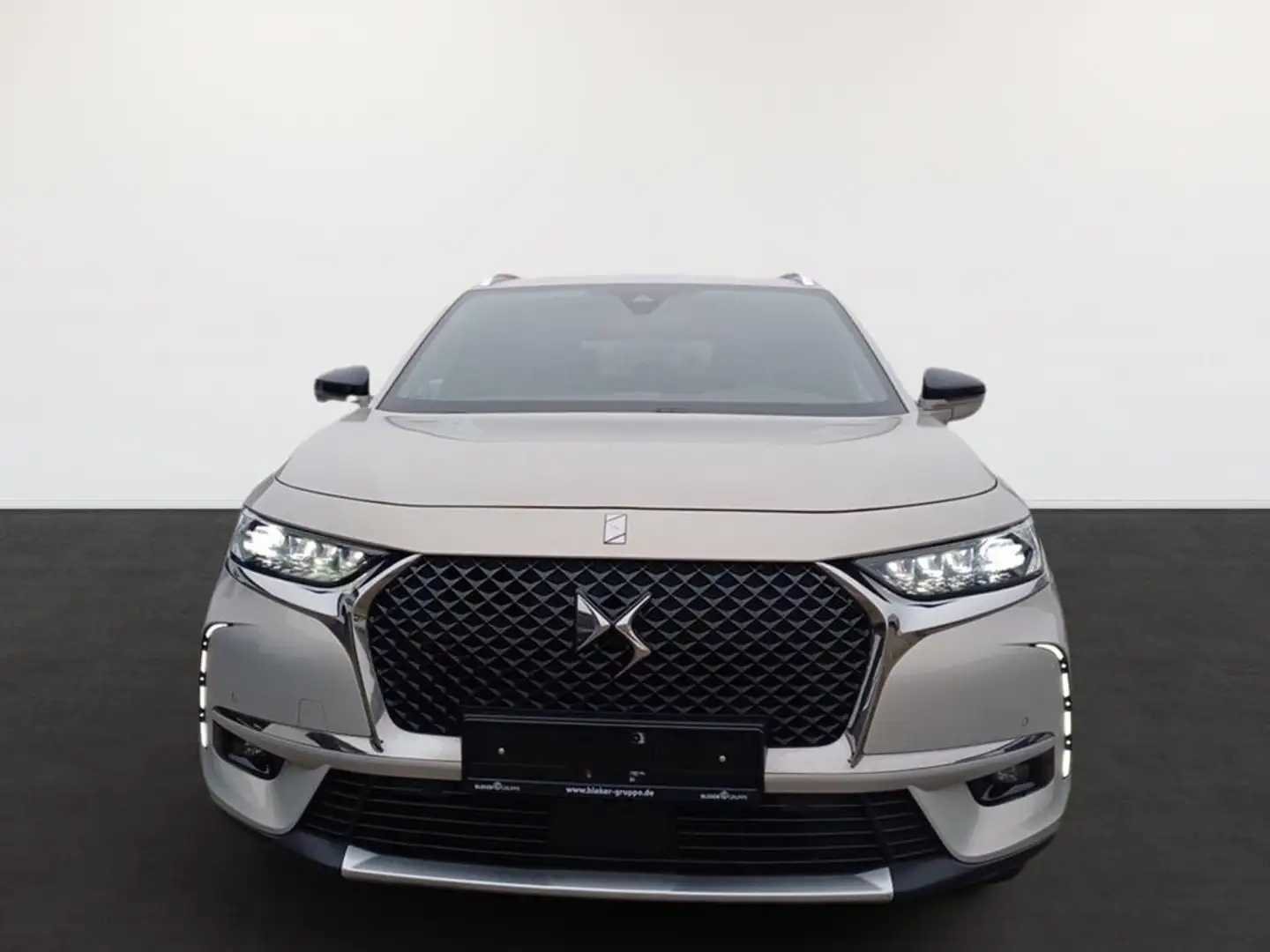 DS Automobiles DS 7 Crossback PureTech 180 Rivoli Grau - 2