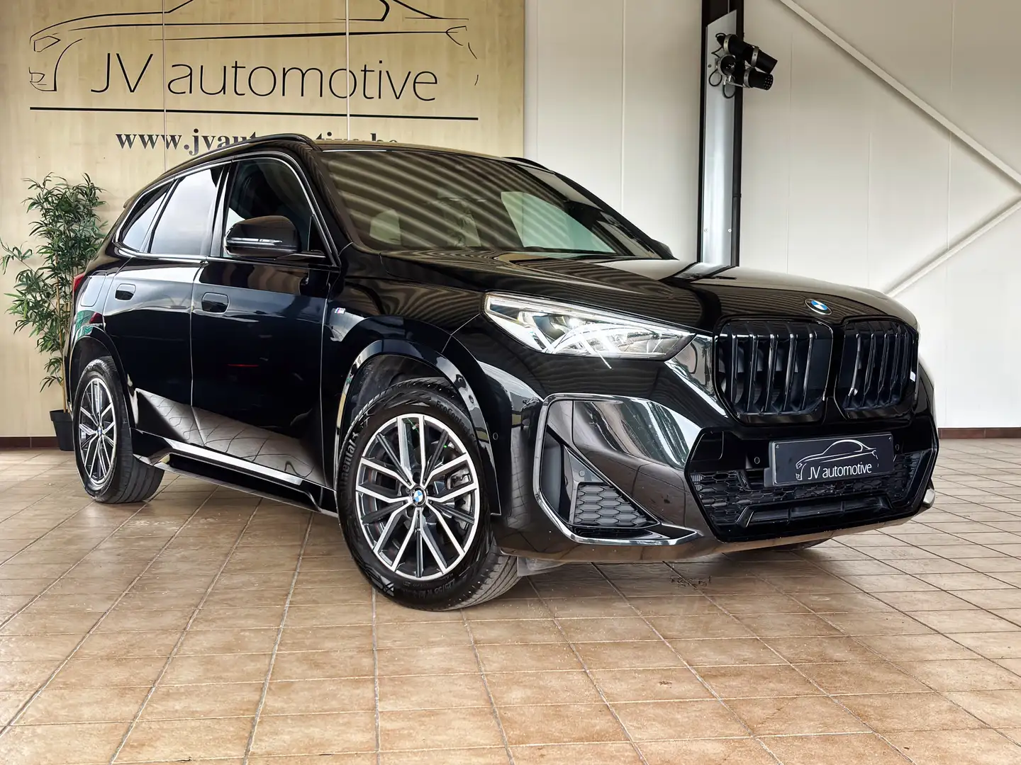 BMW X1 X1 sDrive18i Aut. M Sportpaket * CAMERA * SFEER * - 1