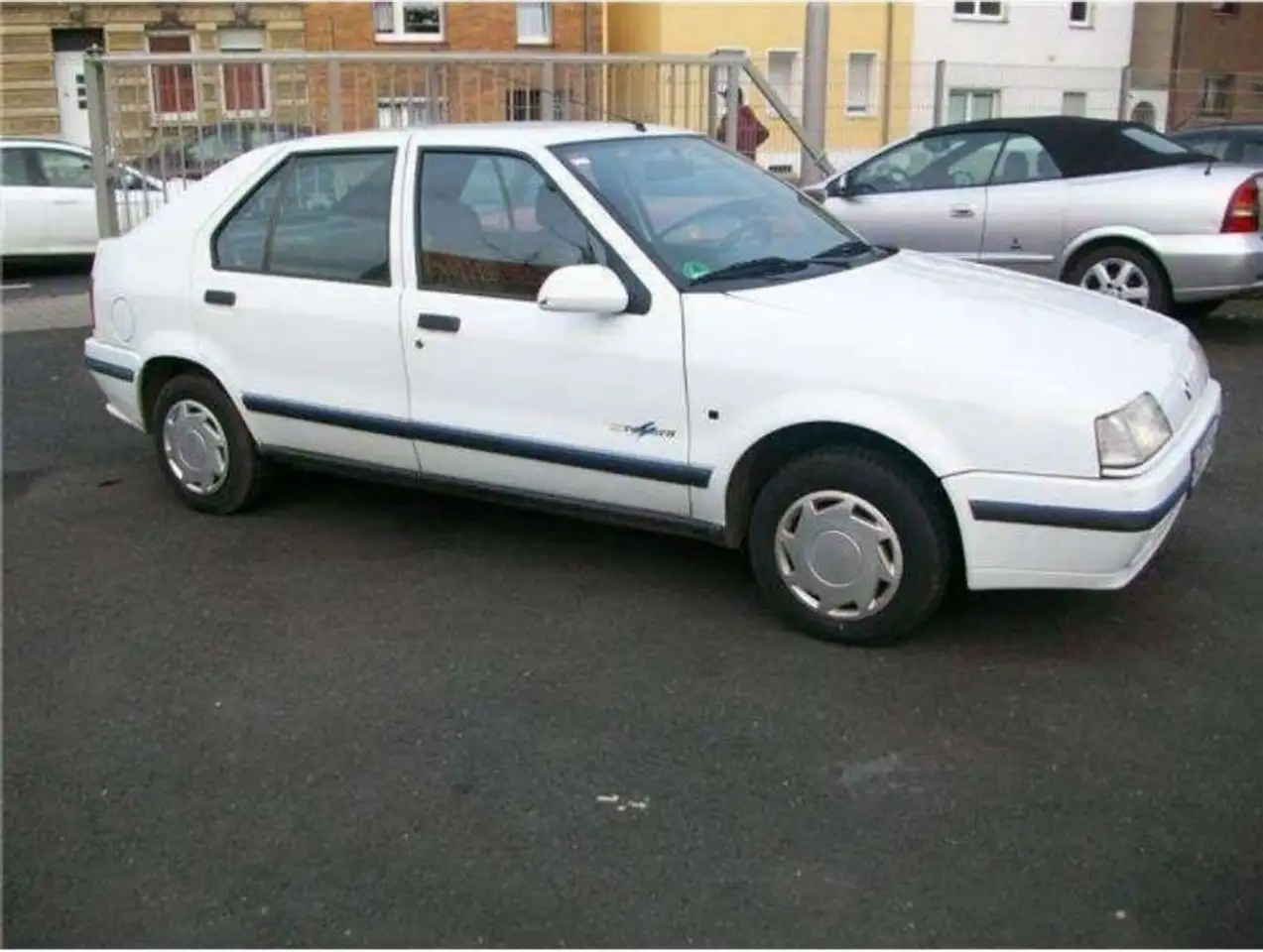 Renault R 19 Top Zustand ohne Rost( TÜV NEU ), foto 7