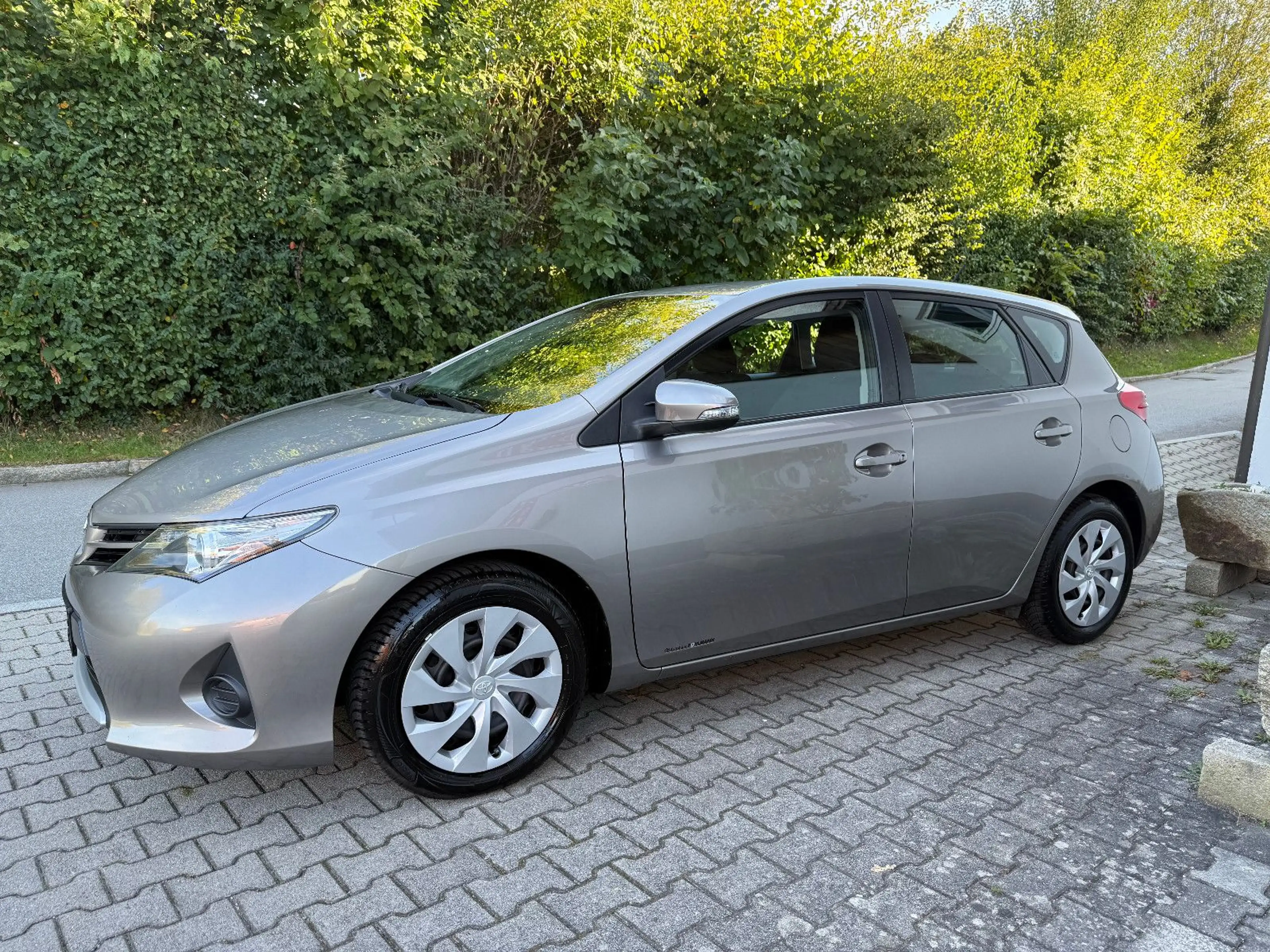 Toyota Auris Cool Klima 1 Hand 66333km — photo 2