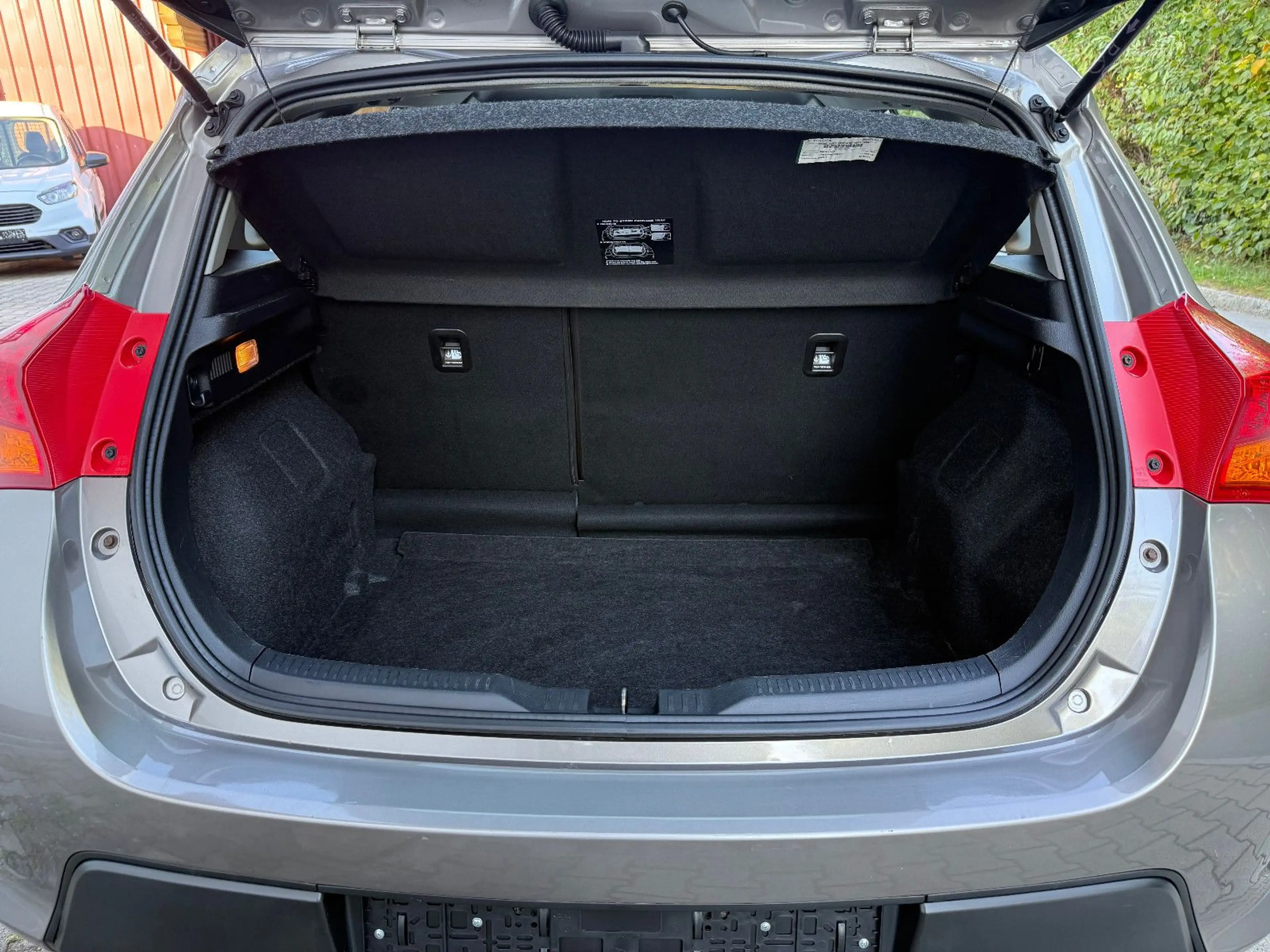 Toyota Auris Cool Klima 1 Hand 66333km — photo 16