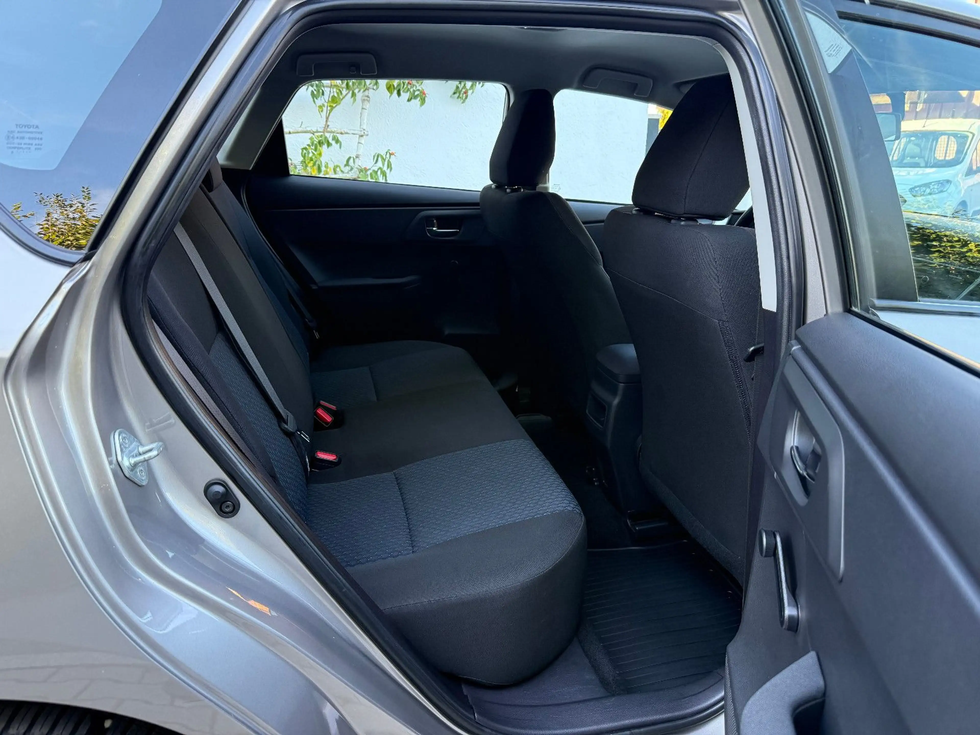 Toyota Auris Cool Klima 1 Hand 66333km — photo 15