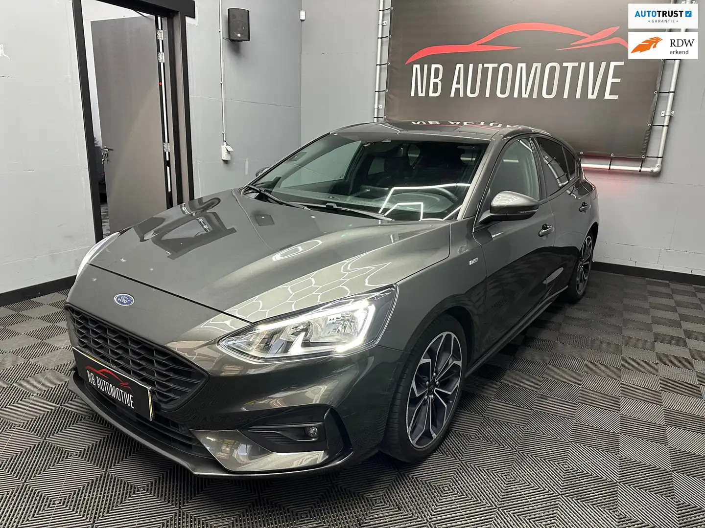 Ford Focus 1.0 EcoBoost ST Line Business Gris - 1