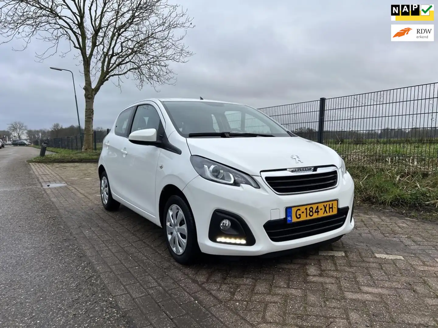 Peugeot 108 1.0 e-VTi Camera, Airconditioning, Apple CarPlay, Weiß - 1