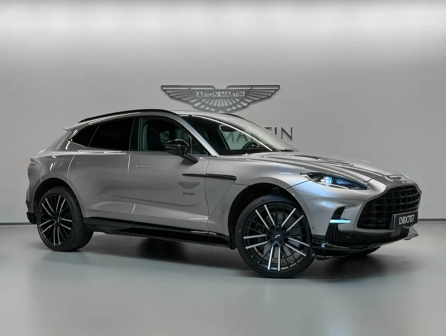 Aston Martin DBX 707 | NEW INFOTAINMENT | Aston Martin Brussels Silber - 1