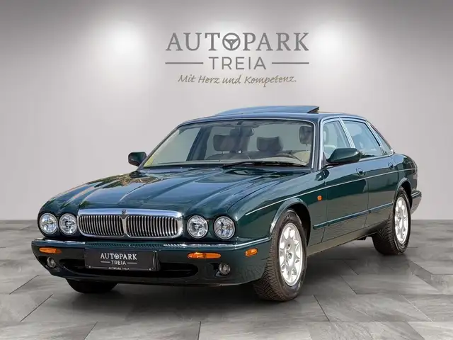 Jaguar XJ8 4.0 V8 Sovereign SHZ|TEMPOMAT|SCHIEBEDACH