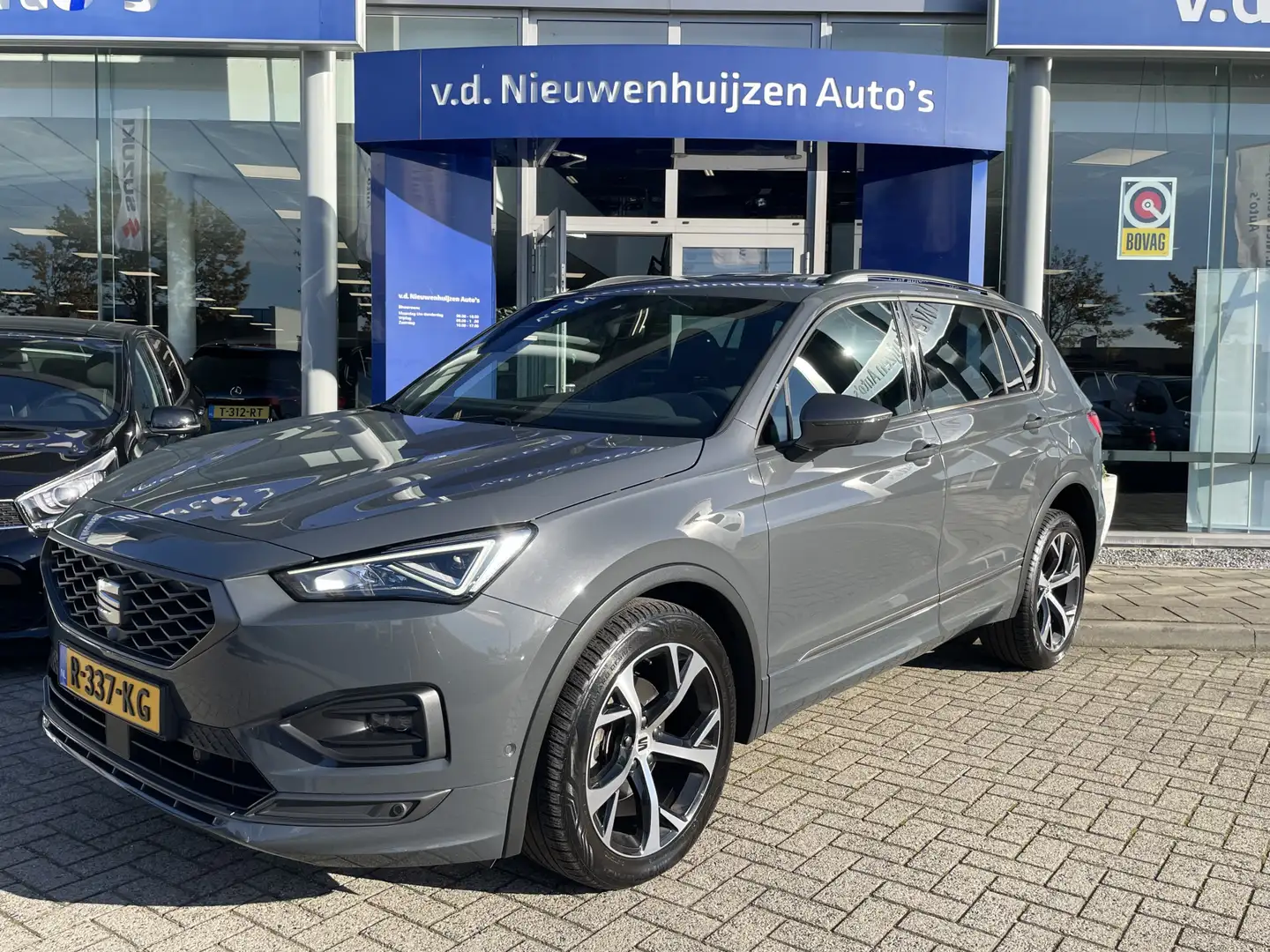 SEAT Tarraco 1.5 TSI FR Business Intense | Achteruitrijcamera | Grijs - 1