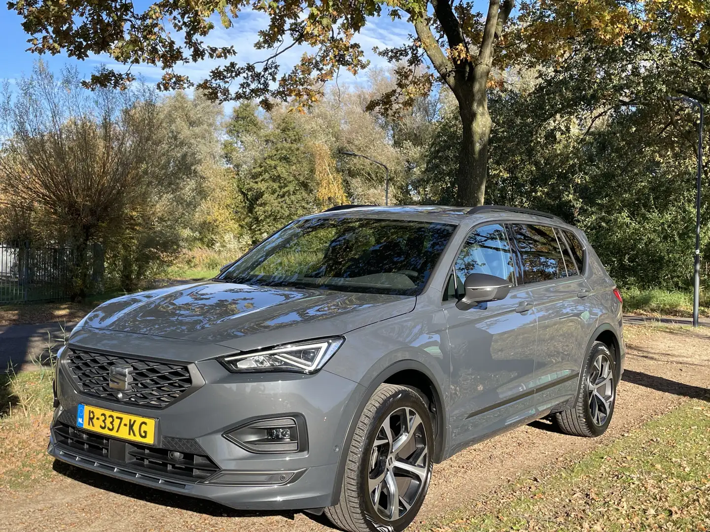 SEAT Tarraco 1.5 TSI FR Business Intense | Achteruitrijcamera | Grijs - 2