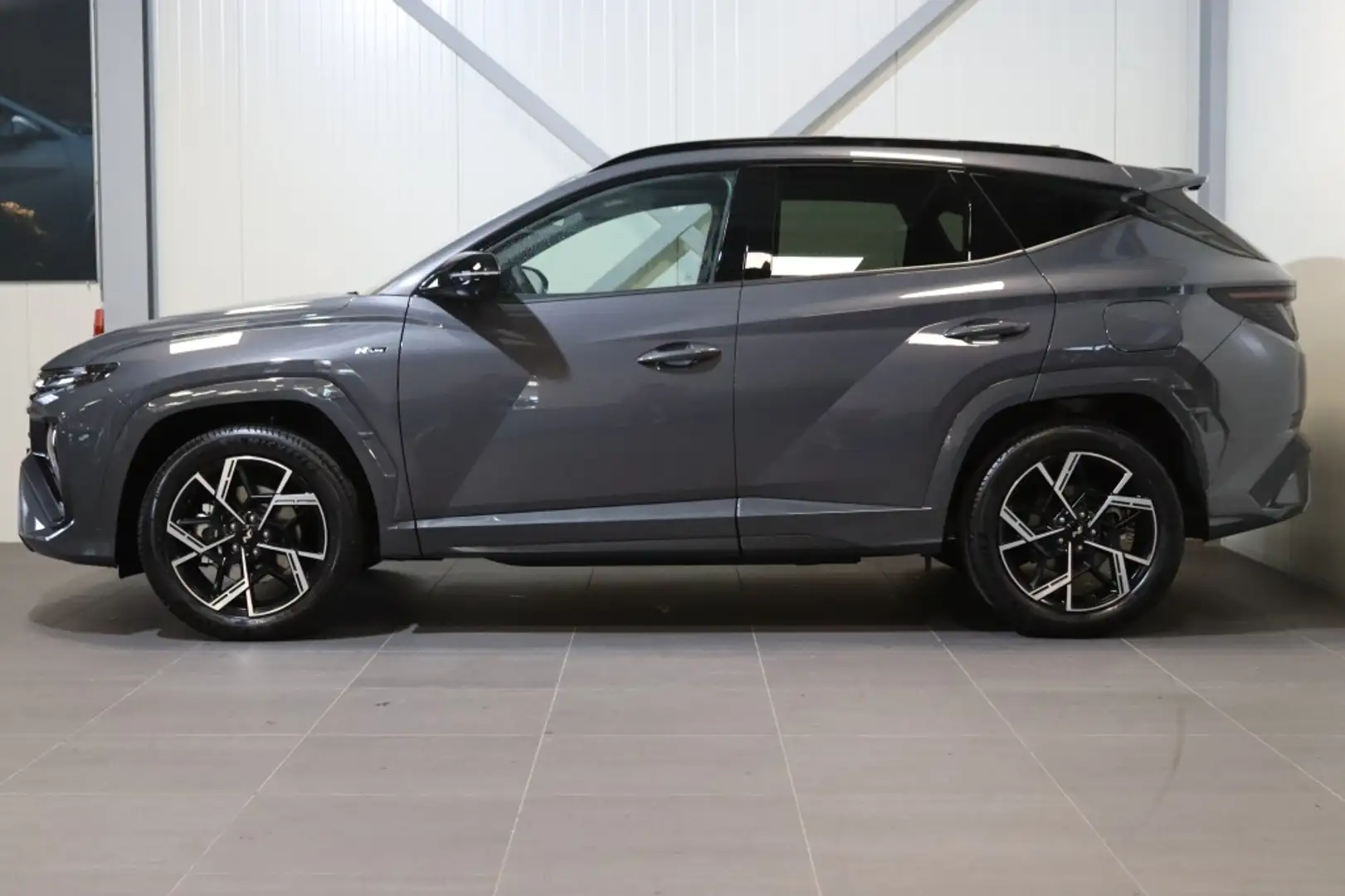 Hyundai TUCSON 1.6 T-GDI HEV N Line Sky | DIRECT LEVERBAAR !| Grijs - 2