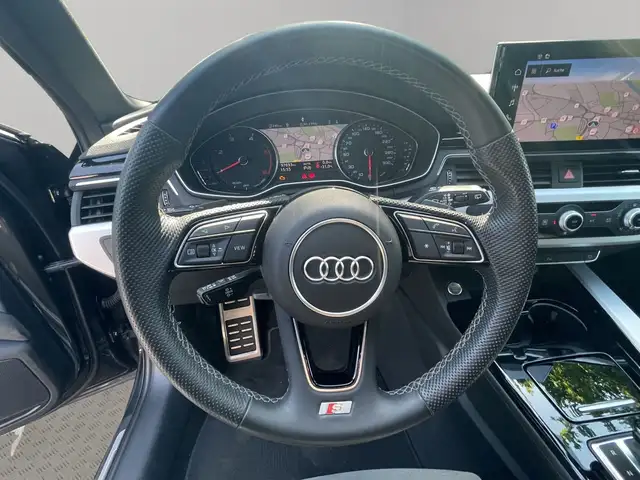 Audi A4 view 12