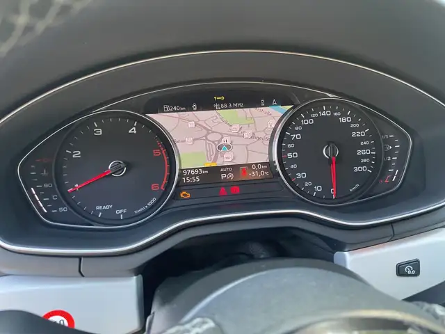 Audi A4 view 13