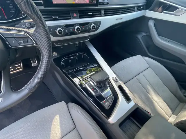 Audi A4 view 15