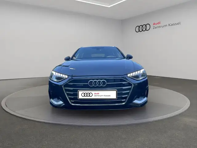 Audi A4 view 10