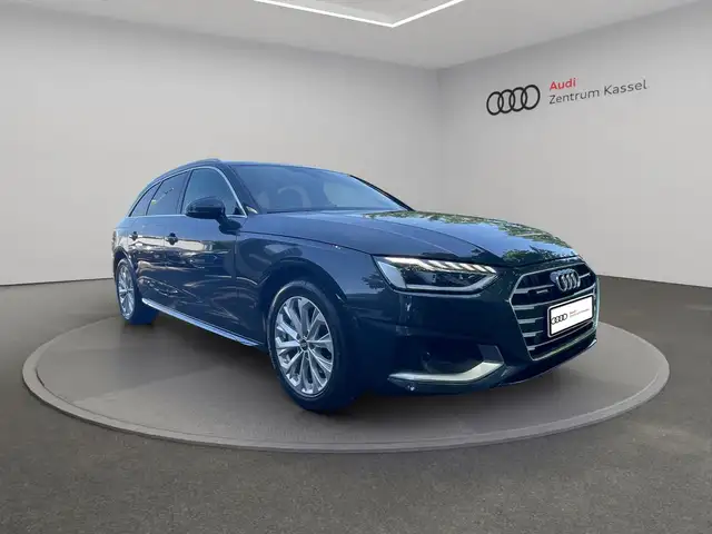 Audi A4 view 9