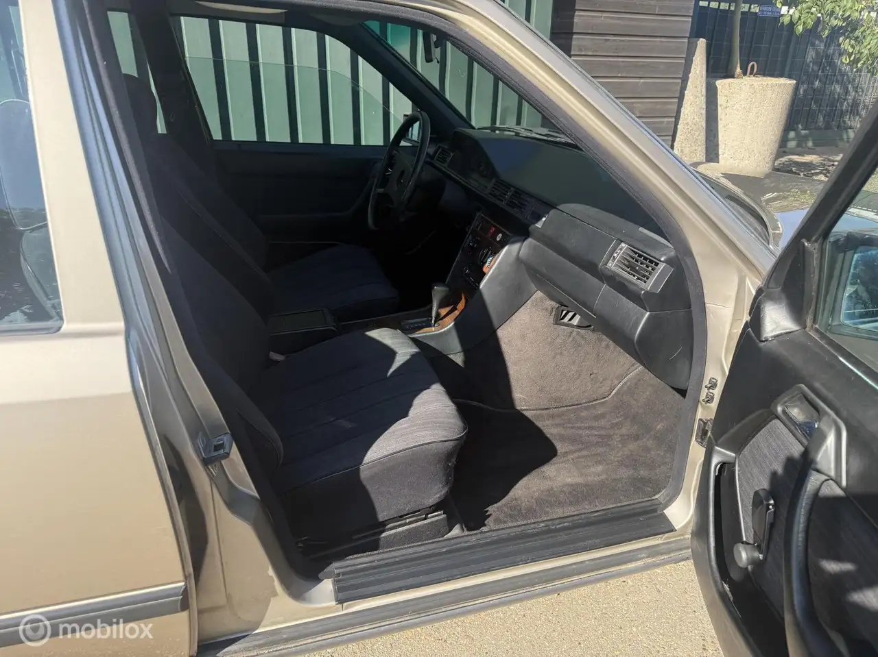 Mercedes-Benz 500 200-500 300 D, foto 10