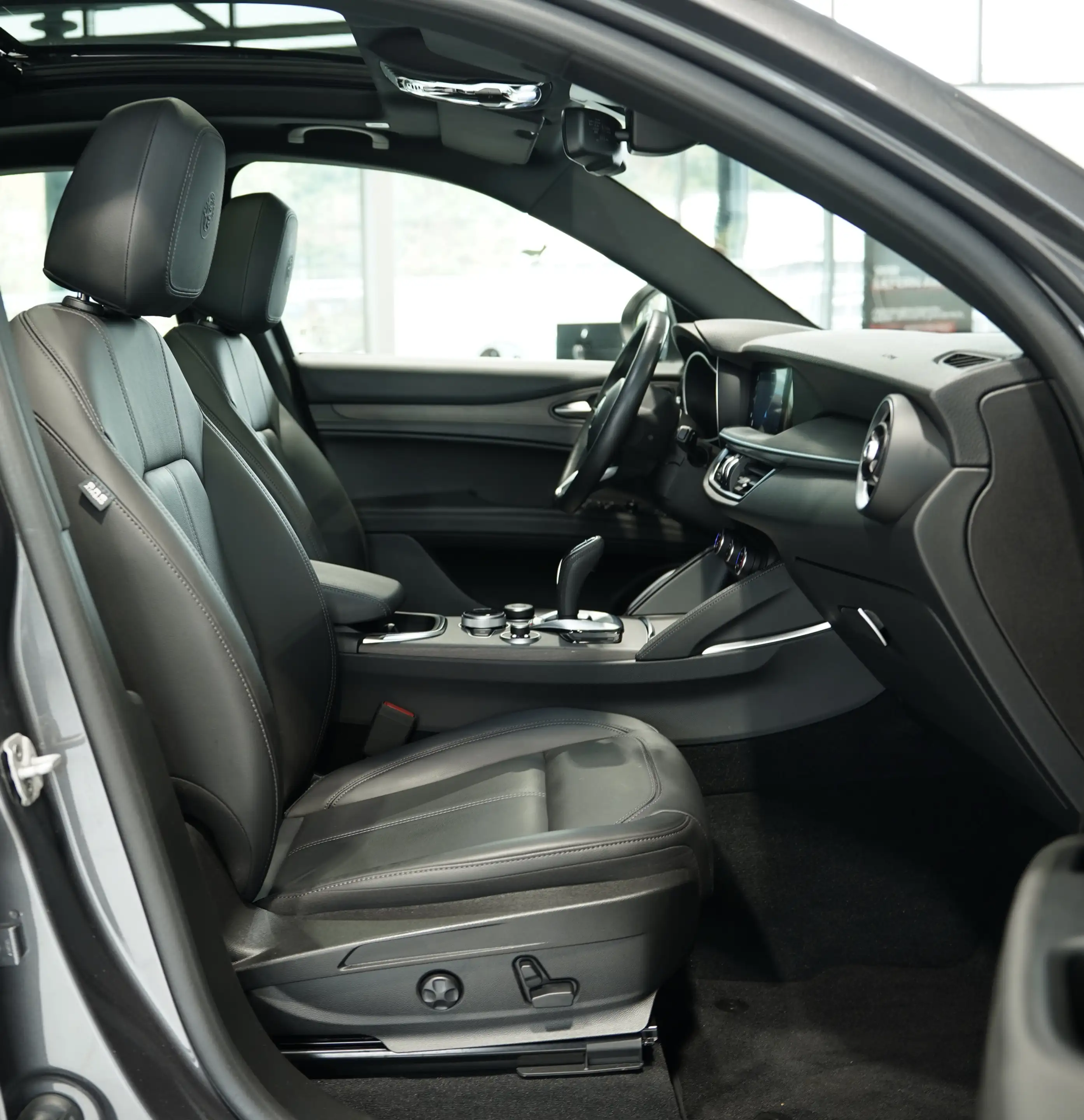 Alfa Romeo Stelvio 2.2 Ti Q4 *2.H *Pano*Kamera*Memory*ACC — photo 14