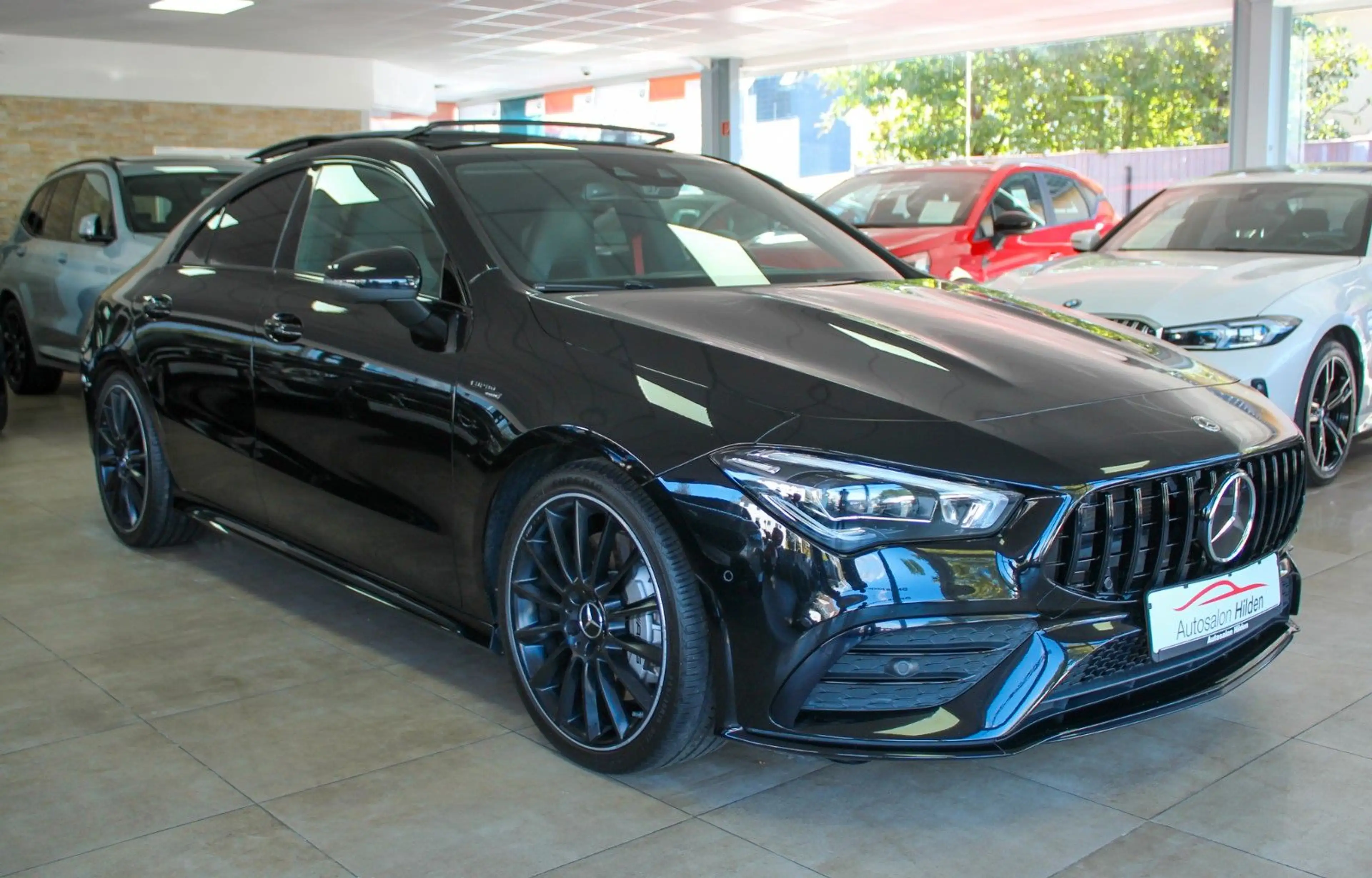 Mercedes-Benz CLA 35 AMG 4Matic Pano Distronic Multibeam 360°