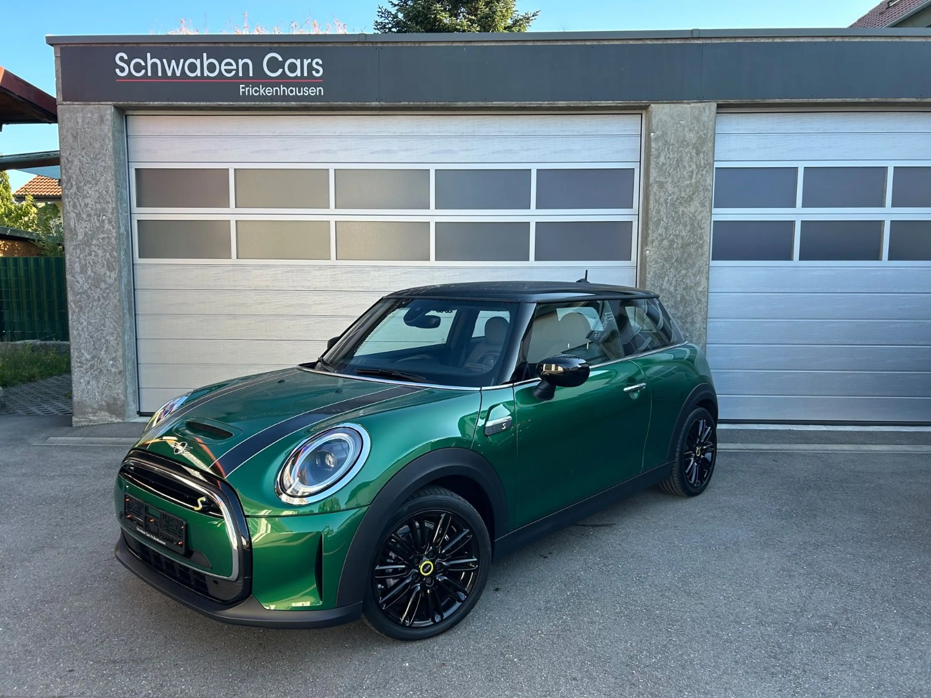 MINI Cooper SE "Facelift" LED PDC Driving Assist 17