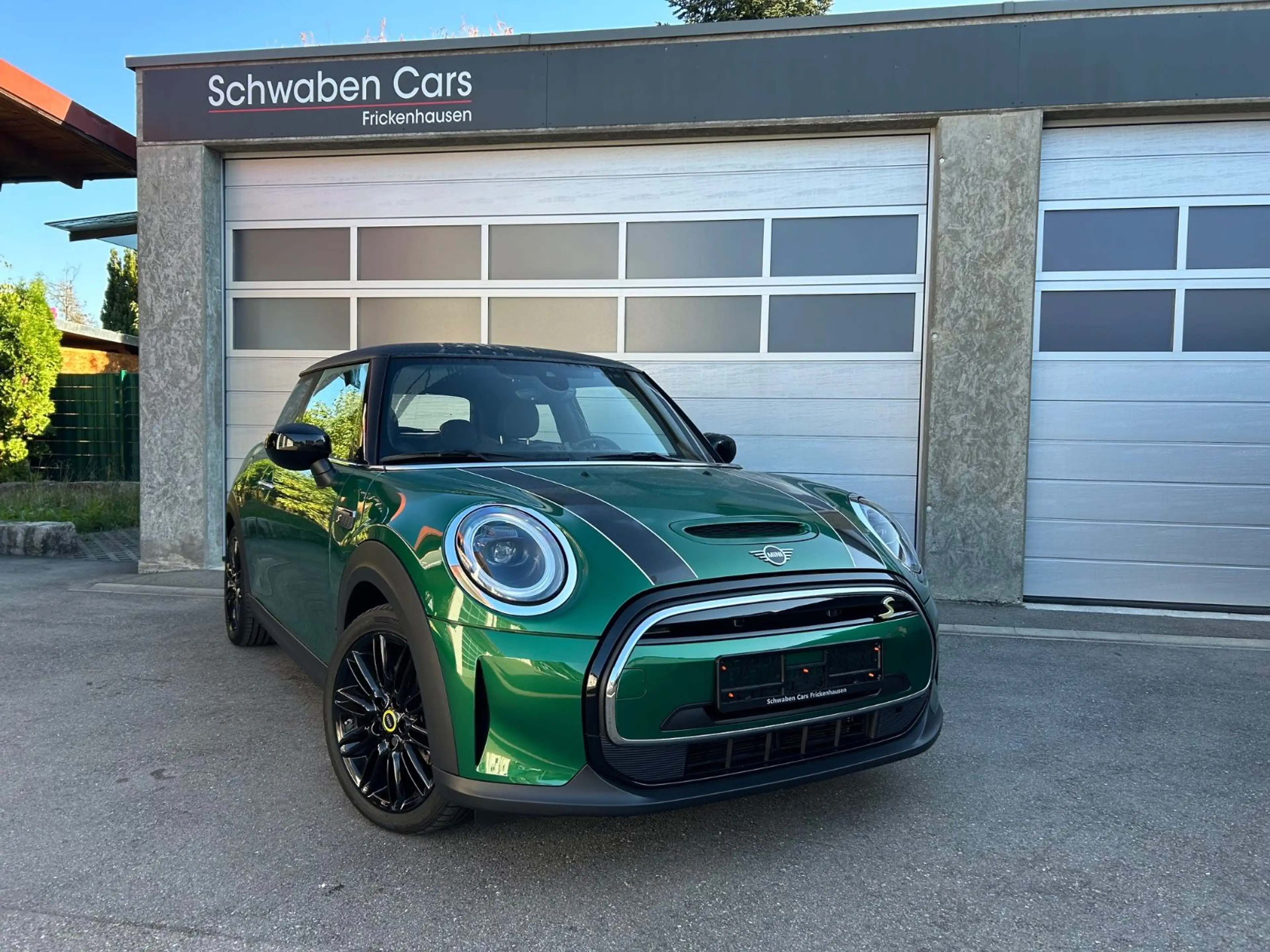 MINI Cooper SE "Facelift" LED PDC Driving Assist 17 — photo 10
