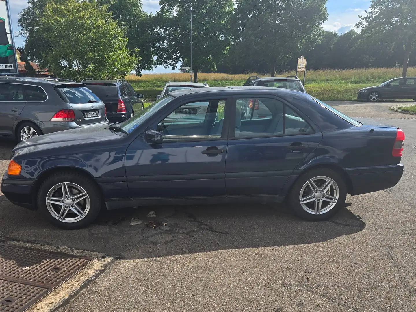Mercedes-Benz C 220 Classic Automatik  Tüv neu 90000 km plava - 2