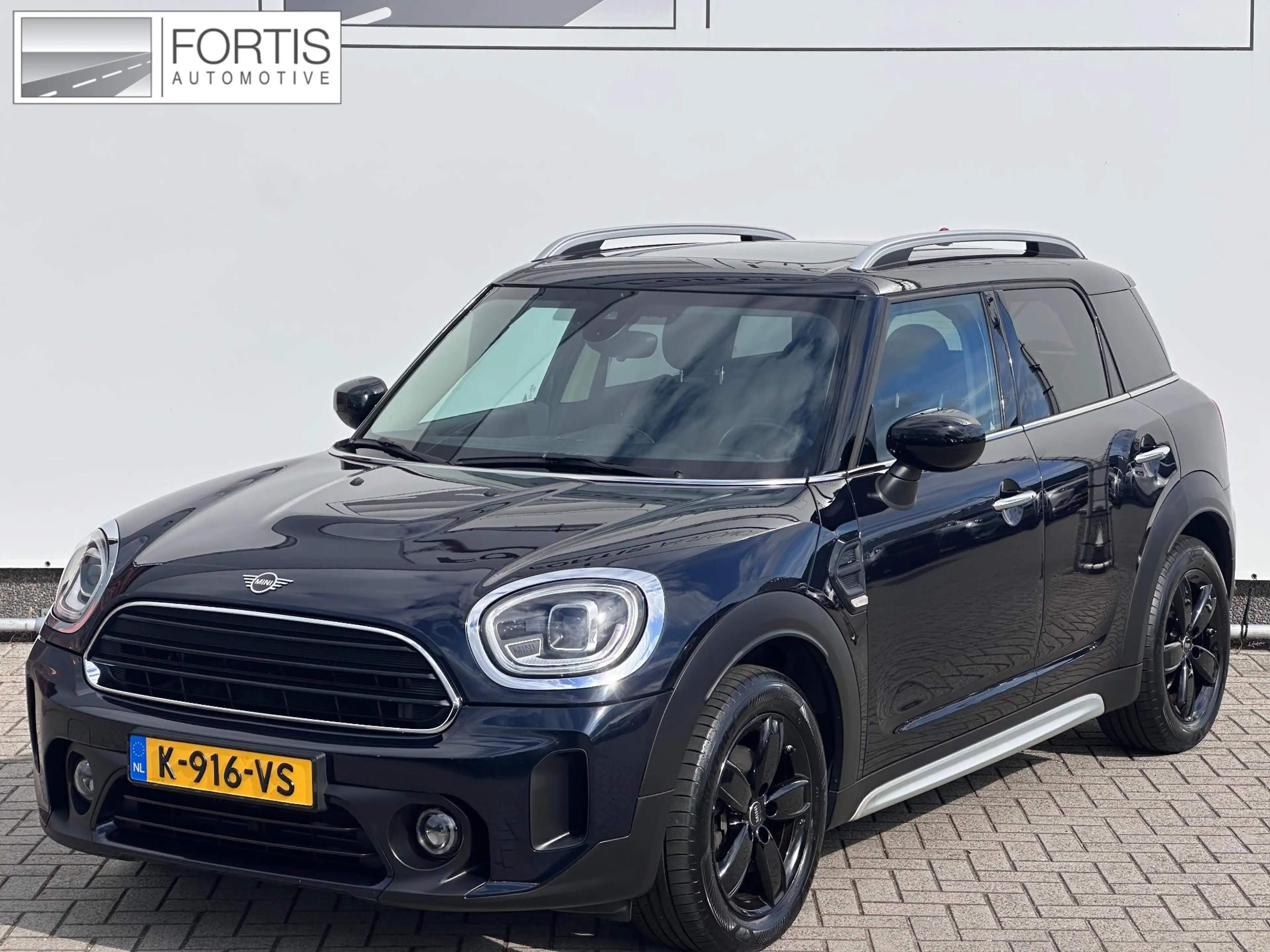 MINI Cooper Countryman 1.5 Business Edition PANODAK | 1/2 LEDER | NAVI