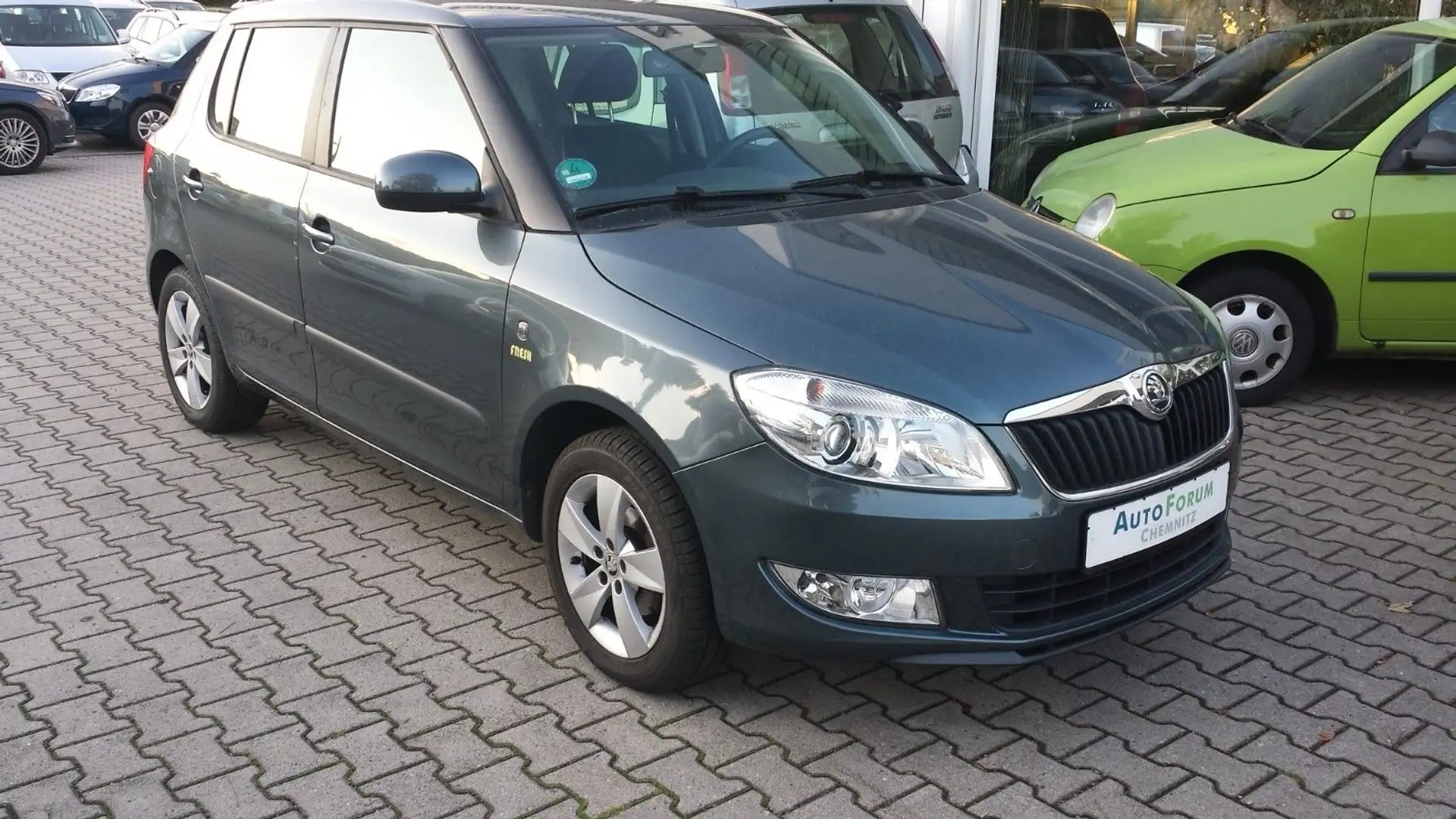 Skoda Fabia 64kW / 86 PS TÜV NEU !  I.-Hand Gris - 1