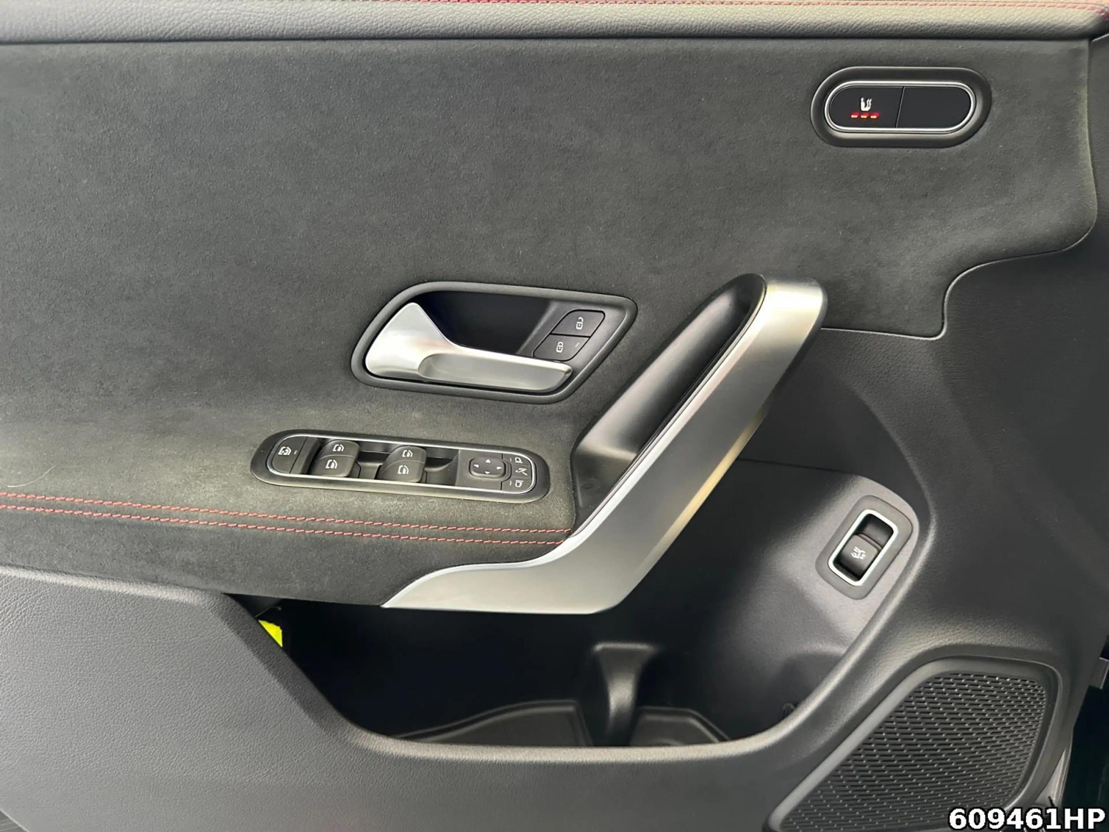 Mercedes-Benz CLA 200 d AMG Line LED Keyl. Kamera Totwinkel — photo 9