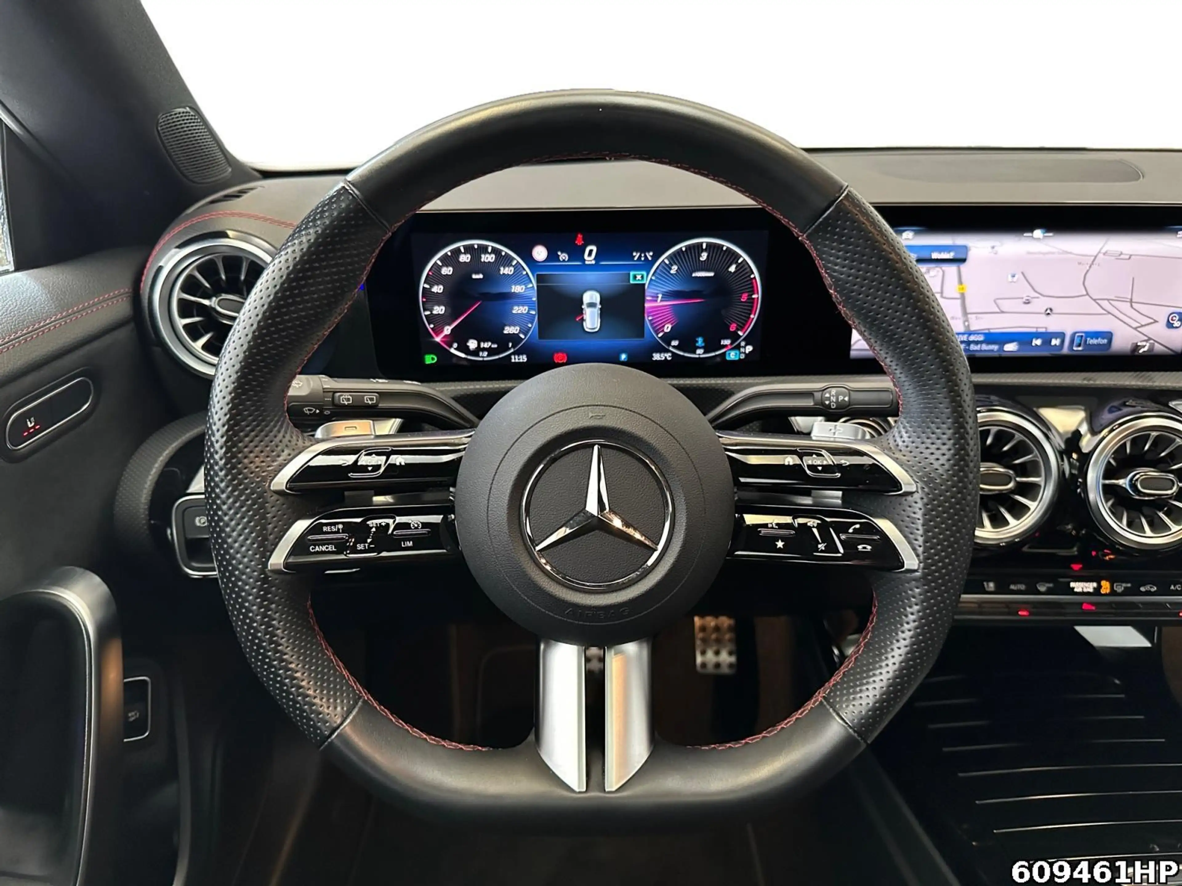 Mercedes-Benz CLA 200 d AMG Line LED Keyl. Kamera Totwinkel — photo 13
