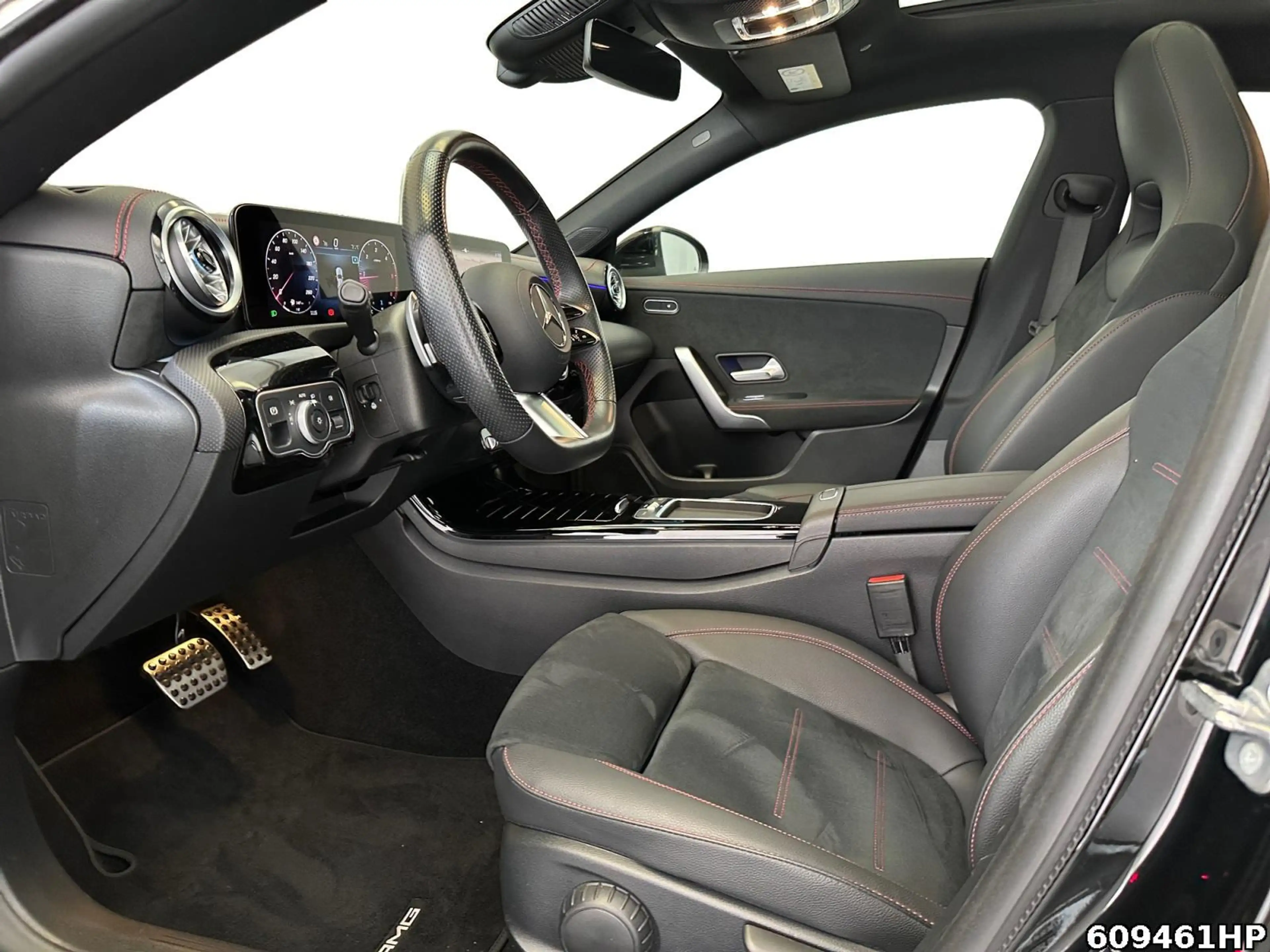 Mercedes-Benz CLA 200 d AMG Line LED Keyl. Kamera Totwinkel — photo 8