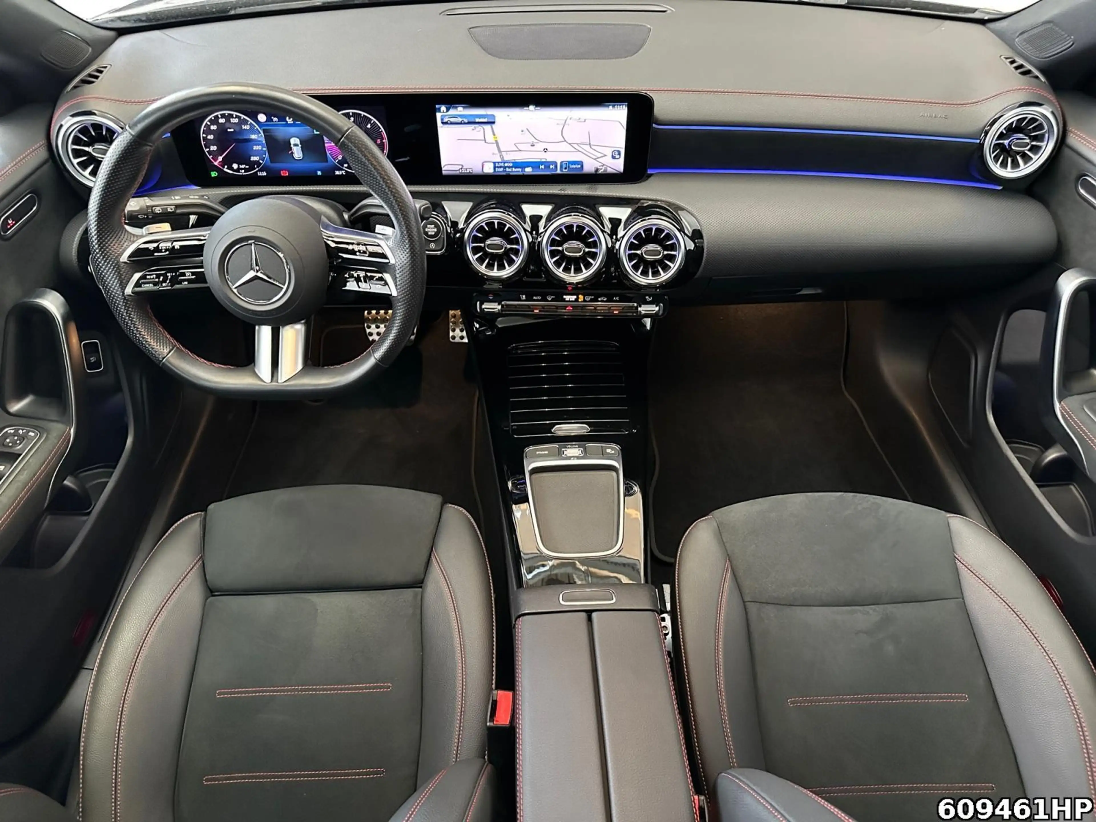 Mercedes-Benz CLA 200 d AMG Line LED Keyl. Kamera Totwinkel — photo 12