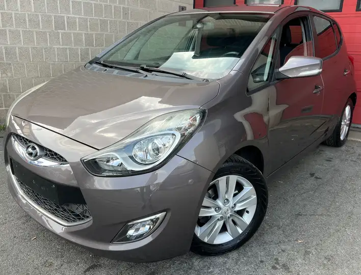 Hyundai iX20 1.4i Lounge ISG Stop + CLIM + CAR-PASS