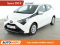 Toyota Aygo 1.0-VVT-i X-Play Aut.*CAM*KLIMA*GARANTIE* Weiß - thumbnail 1