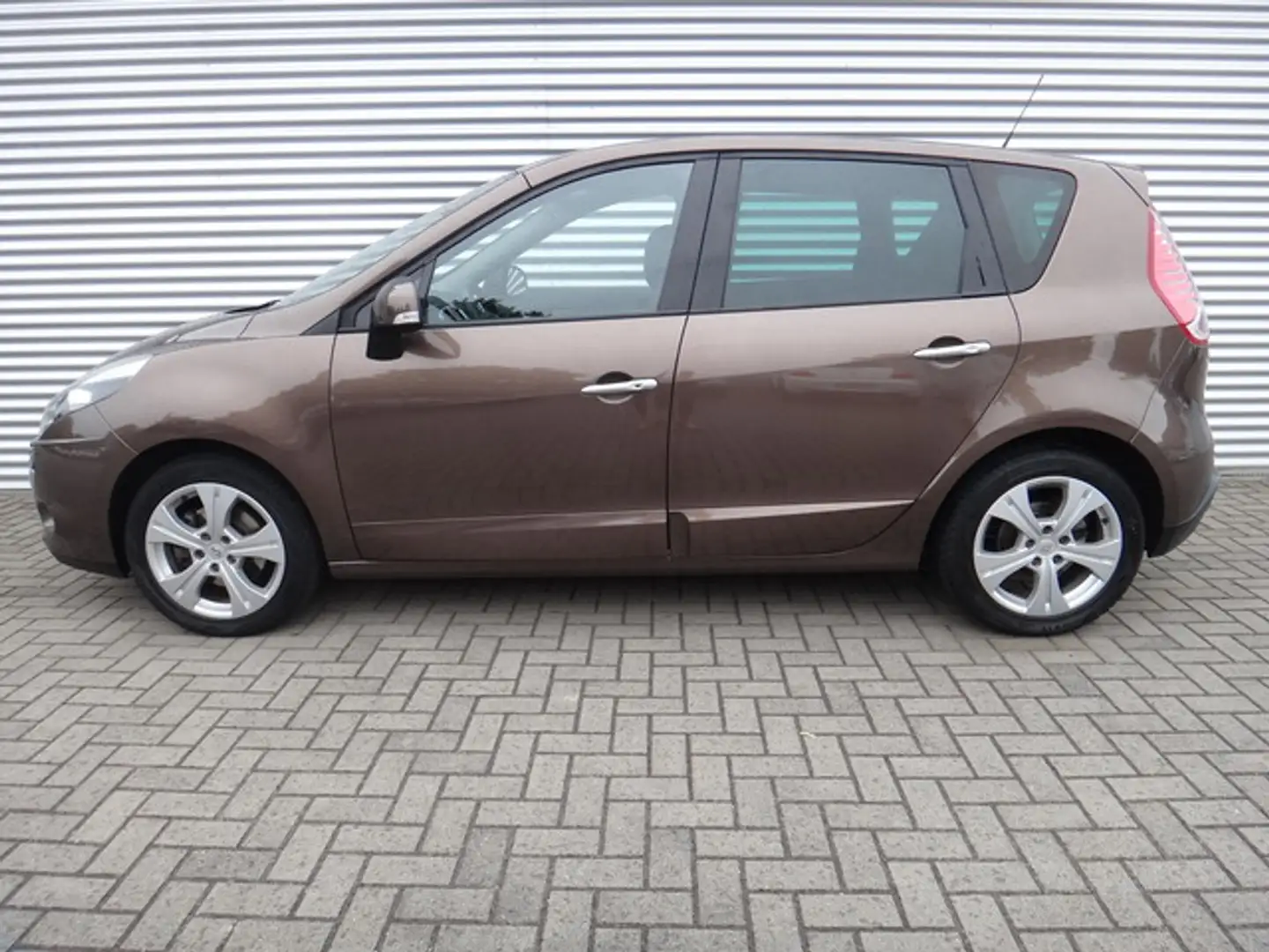 Renault Scenic 2.0  III 3 Dynamique Gerne Finanzierung+++ Brun - 2