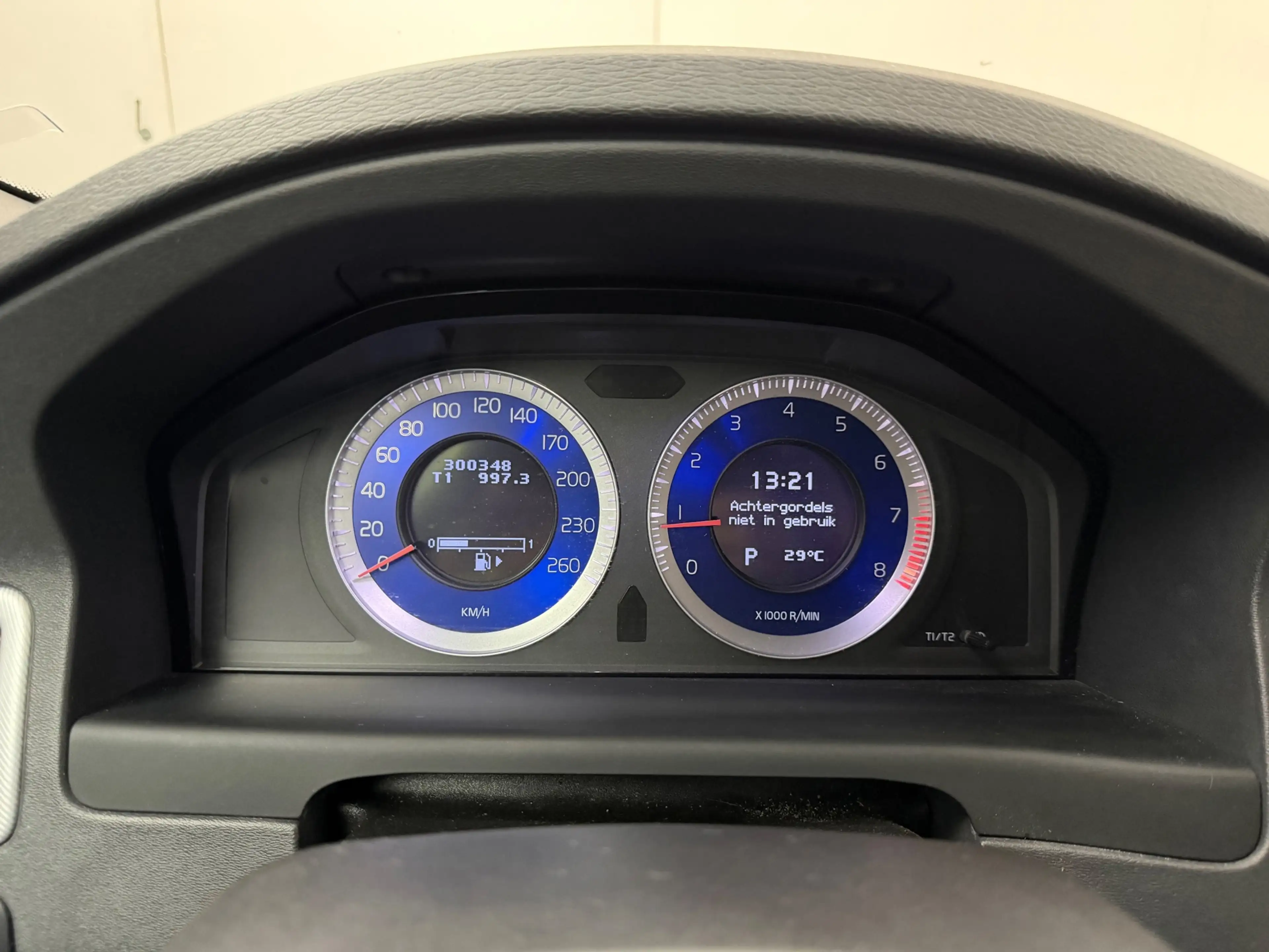 Volvo V70 2.0T R-Edition # Leder # Xenon # Trekhaak # Clima — photo 9